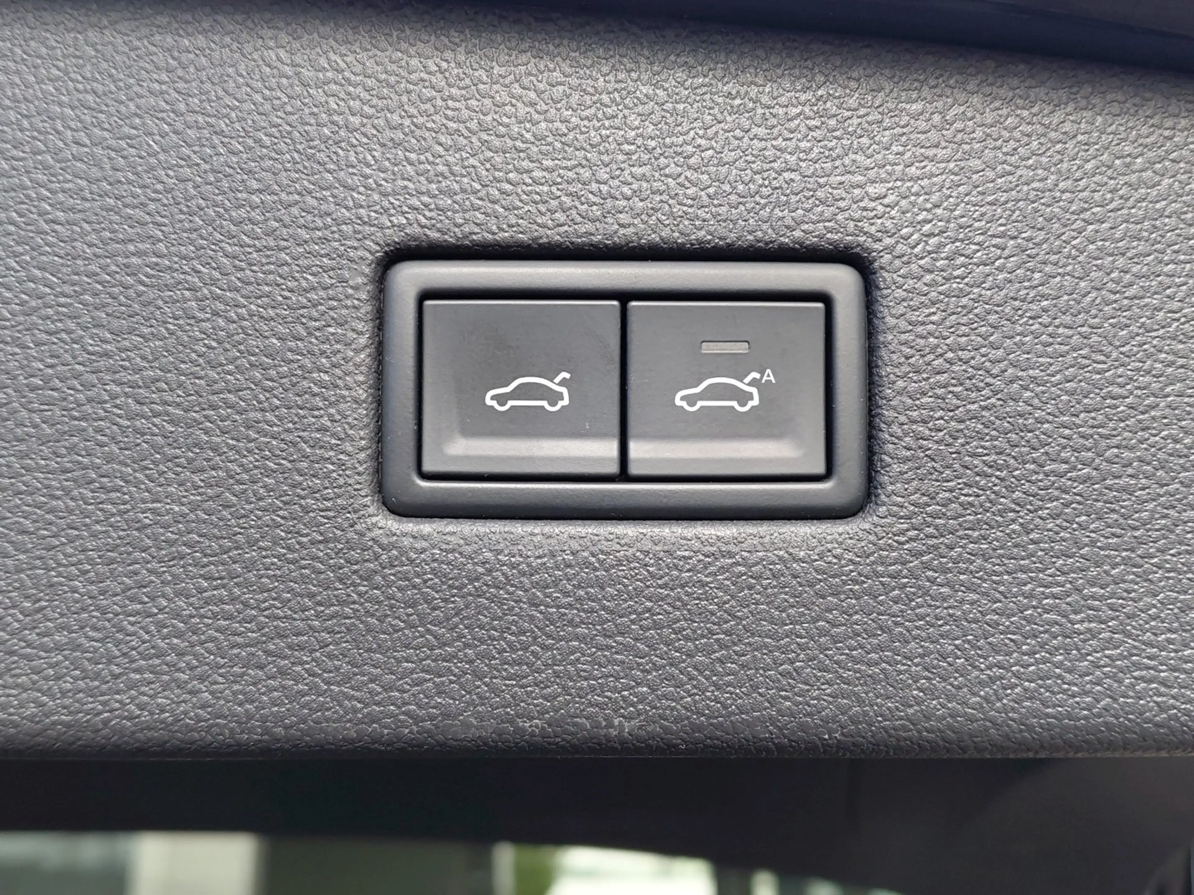 Volkswagen Tiguan Allspace HL TSI OPF DSG 5-Sitzer — photo 14
