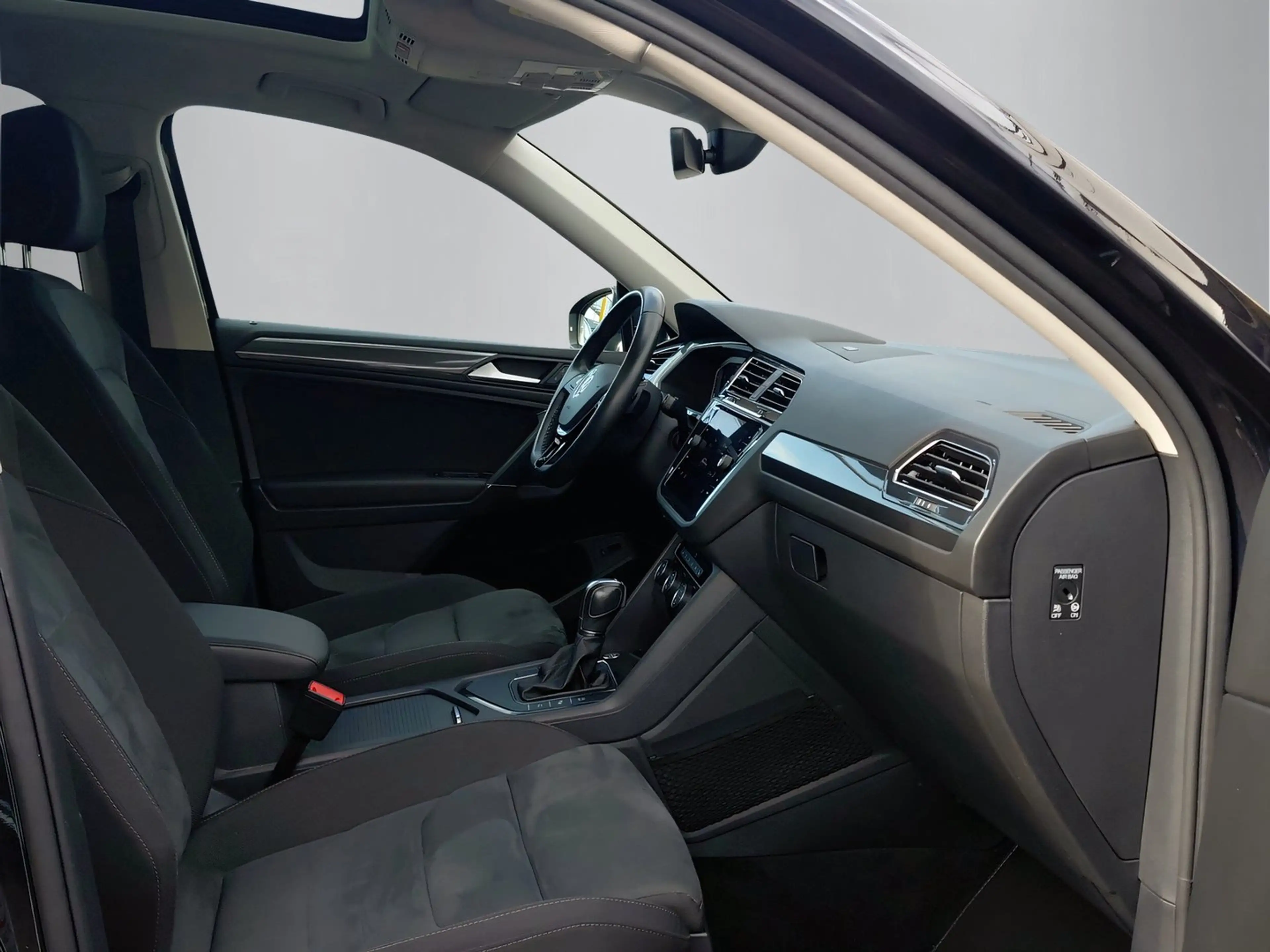 Volkswagen Tiguan Allspace HL TSI OPF DSG 5-Sitzer — photo 11