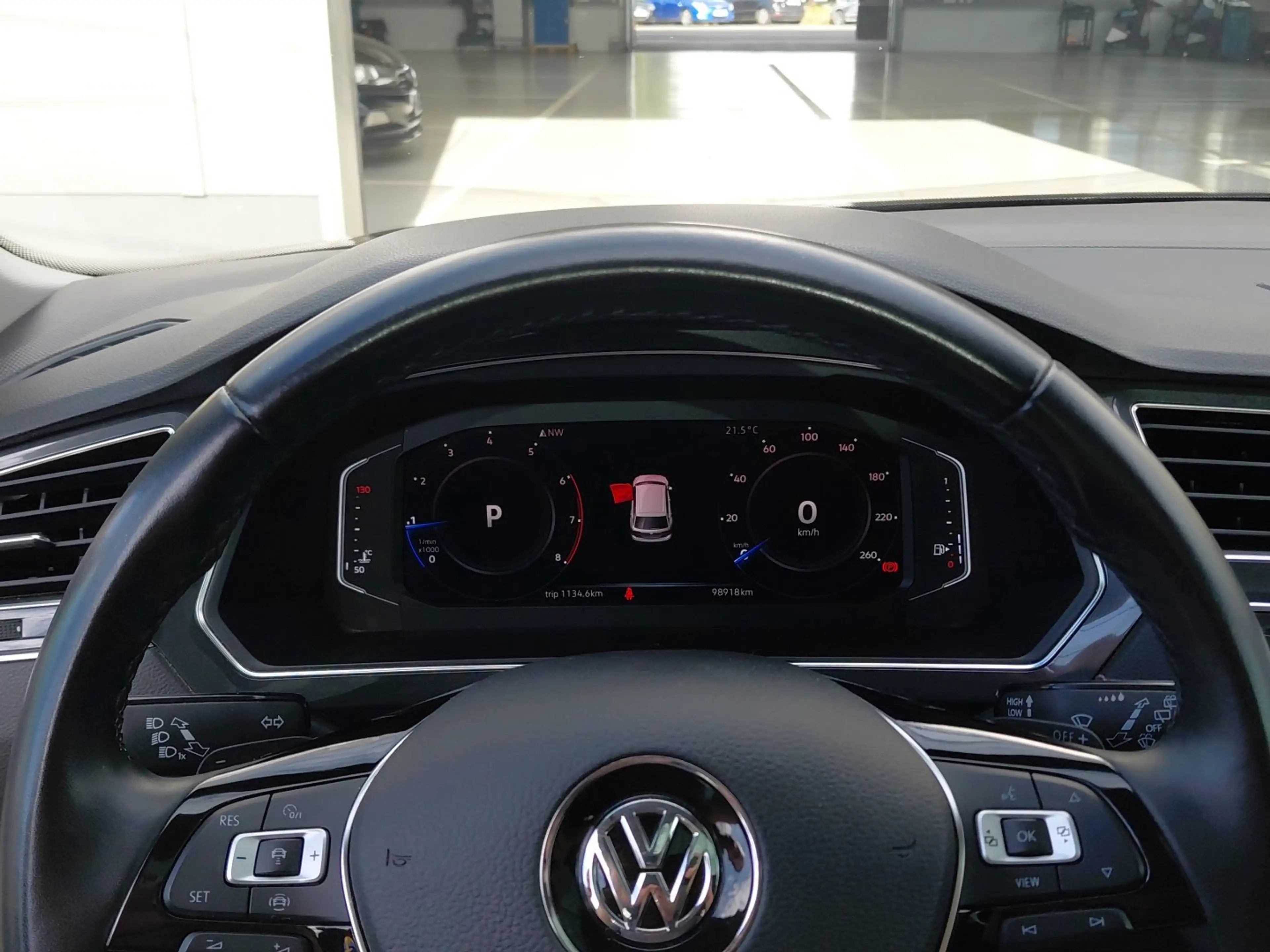 Volkswagen Tiguan Allspace HL TSI OPF DSG 5-Sitzer — photo 9
