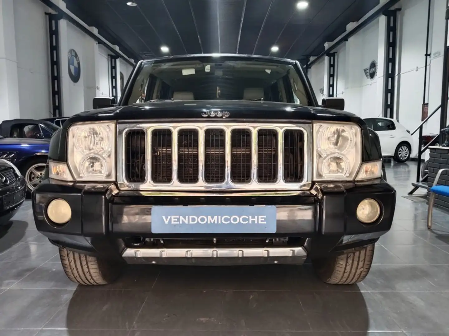 Jeep Commander 3.0CRD Limited Aut. Schwarz - 2