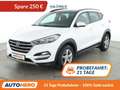 Hyundai TUCSON 1.6 TGDI Trend 2WD*NAVI*TEMPO*CAM*PDC*SHZ*KLIMA* Weiß - thumbnail 1