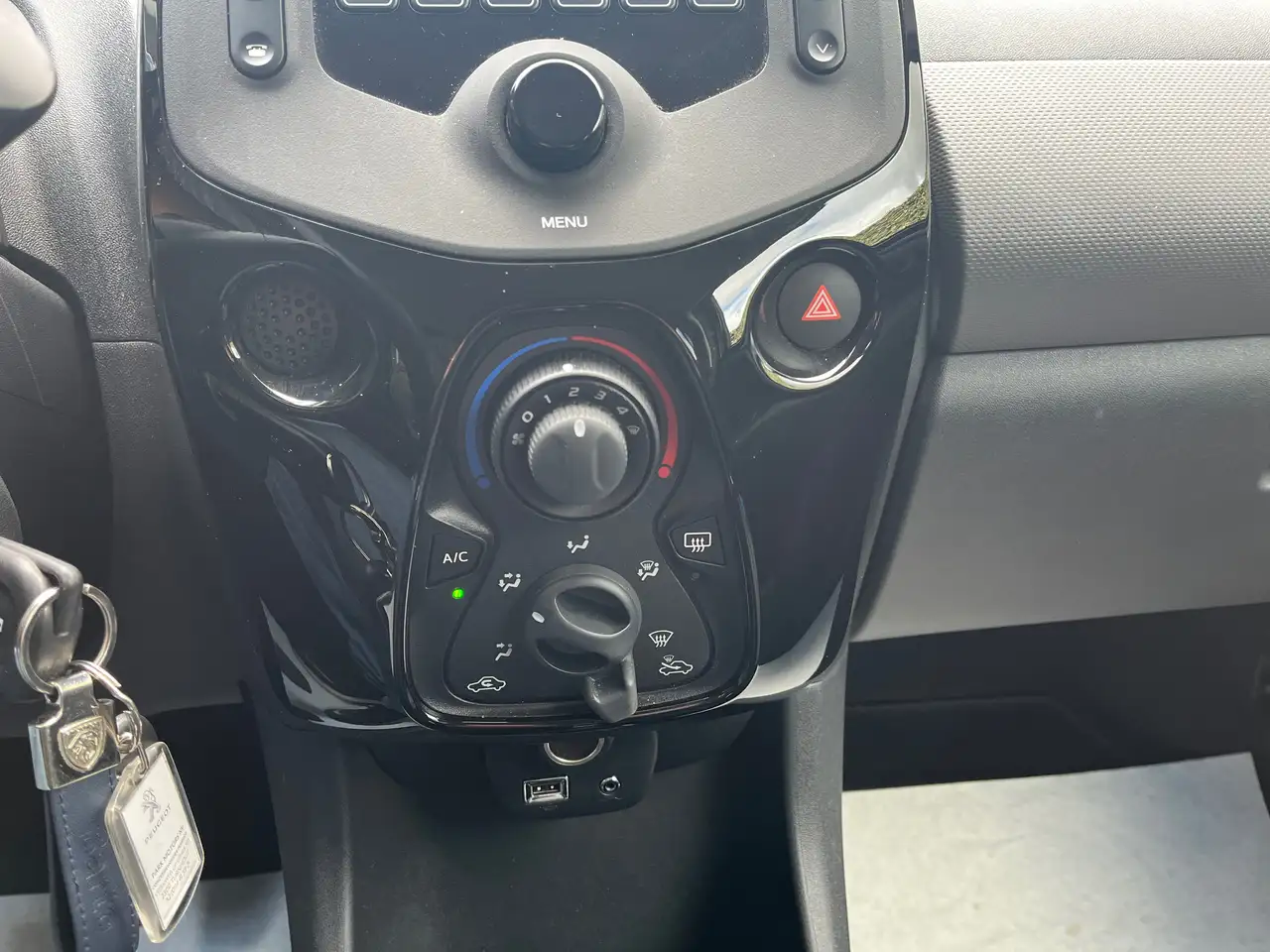 Peugeot 108 2021 10900km Airco/Bluetooth/Usb Garantie!!, миниатюра 15