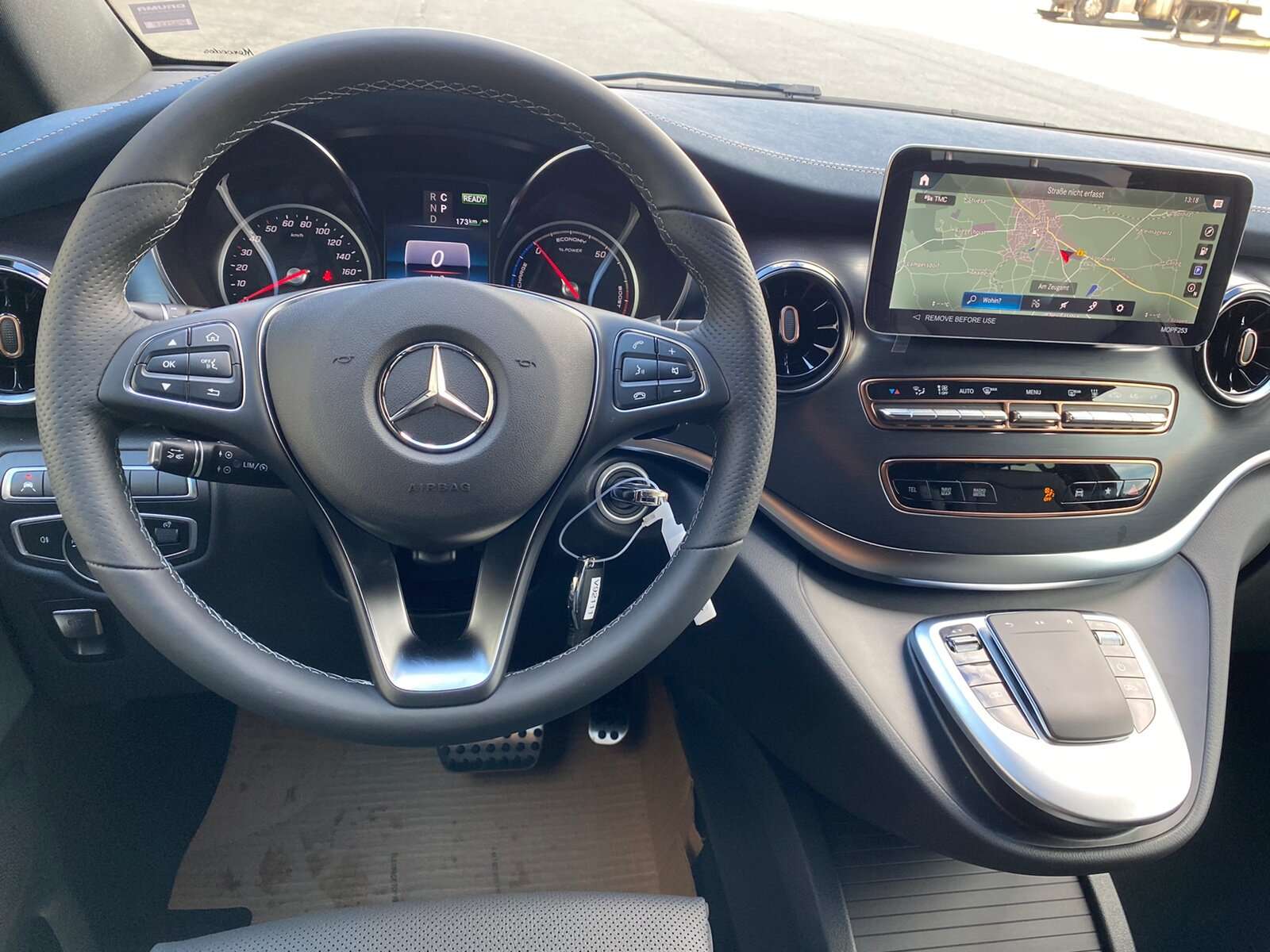Mercedes-Benz EQV 300