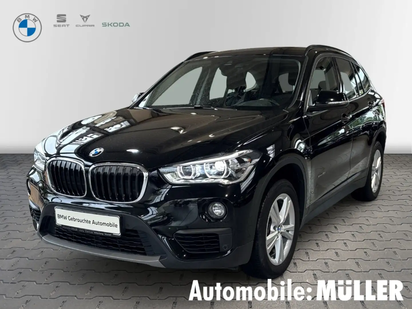 BMW X1 sDrive 18 i LED El. Heckklappe Mehrzonenklima SHZ Noir - 1