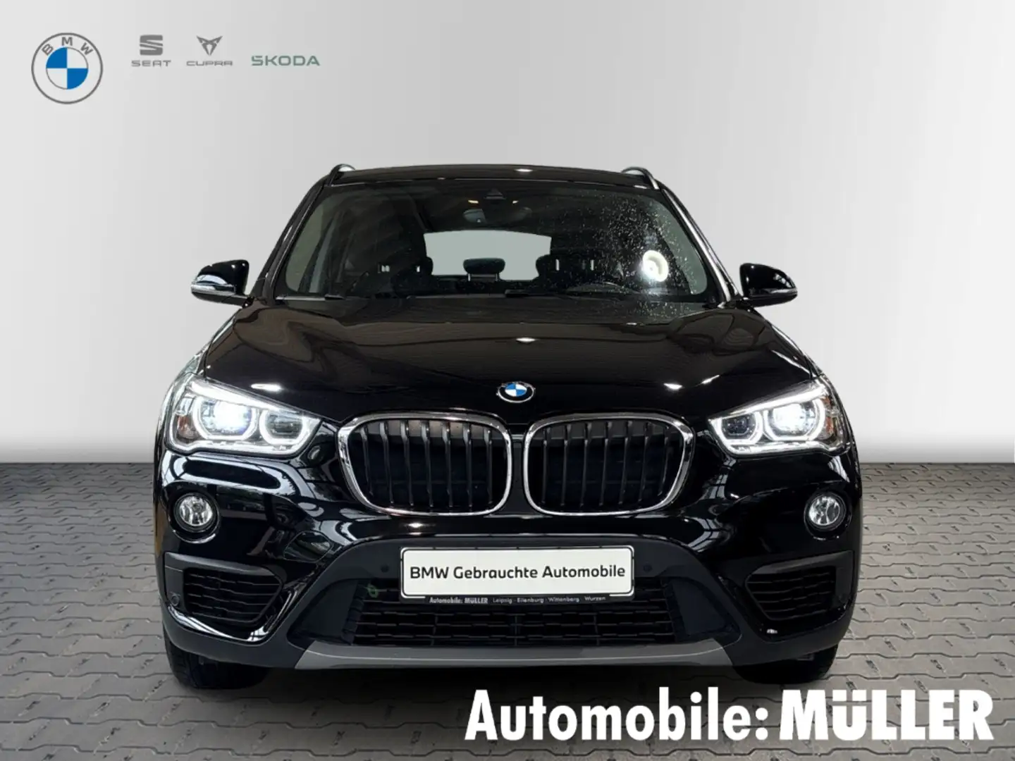BMW X1 sDrive 18 i LED El. Heckklappe Mehrzonenklima SHZ Noir - 2