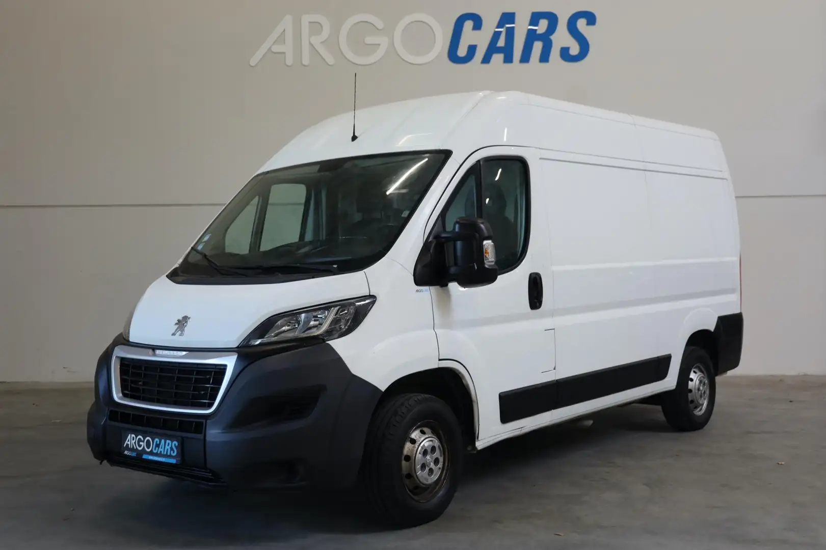 Peugeot Boxer 2.0 BlueHDI L2/H2 165PK TREKHAAK AIRCO NAVI CRUISE Blanc - 1