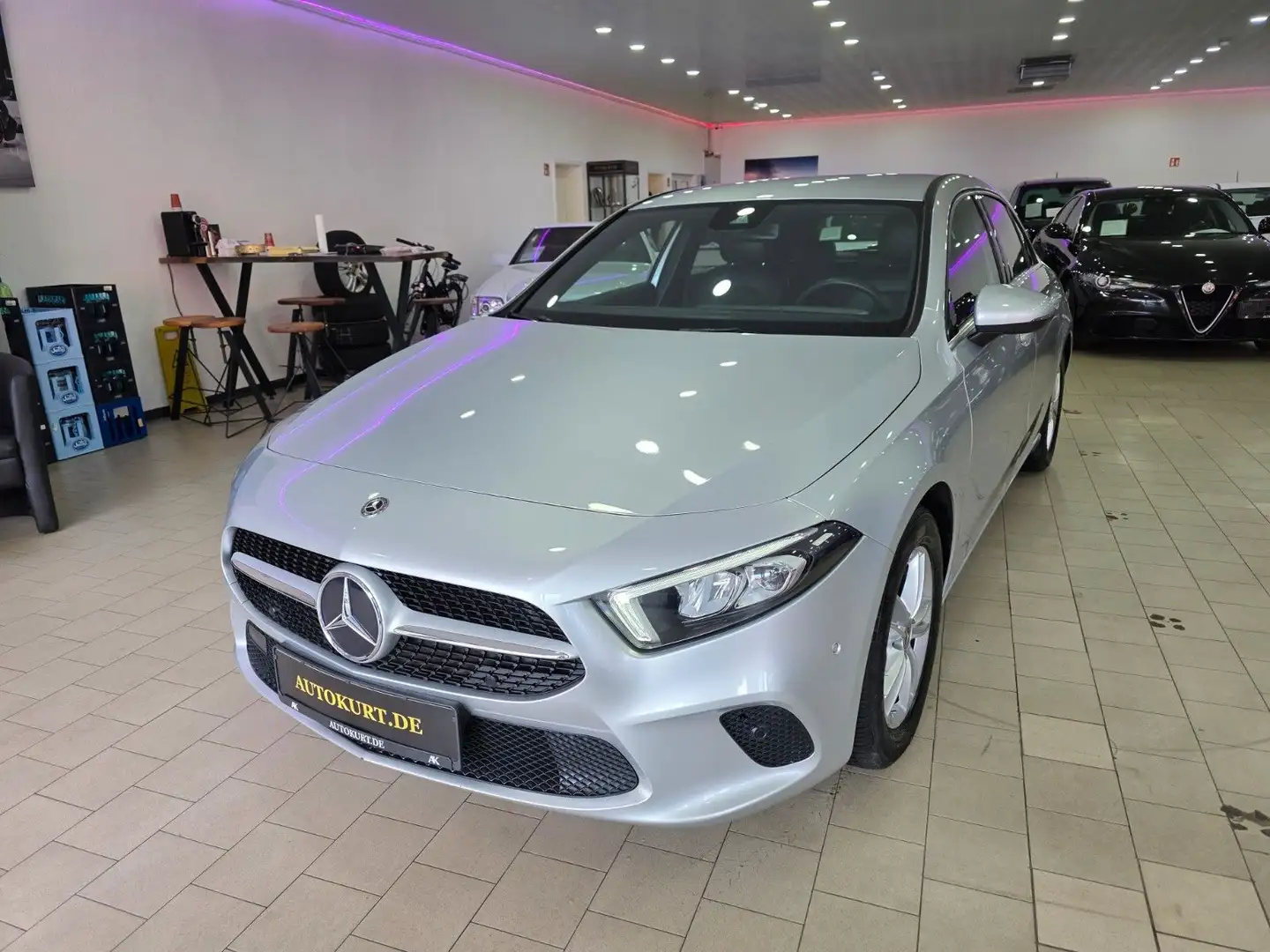 Mercedes-Benz A 200 A -Klasse A 200 Tüv neu Navi Teilleder Zilver - 2