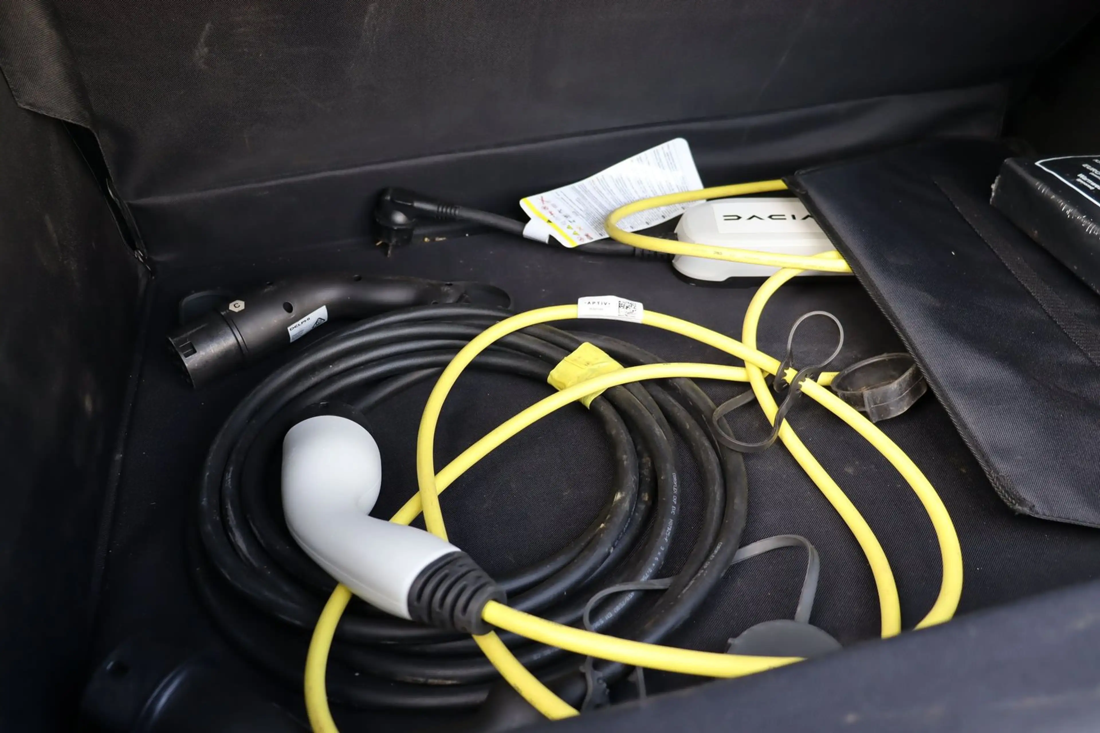 Dacia Spring Electric Essential — photo 15