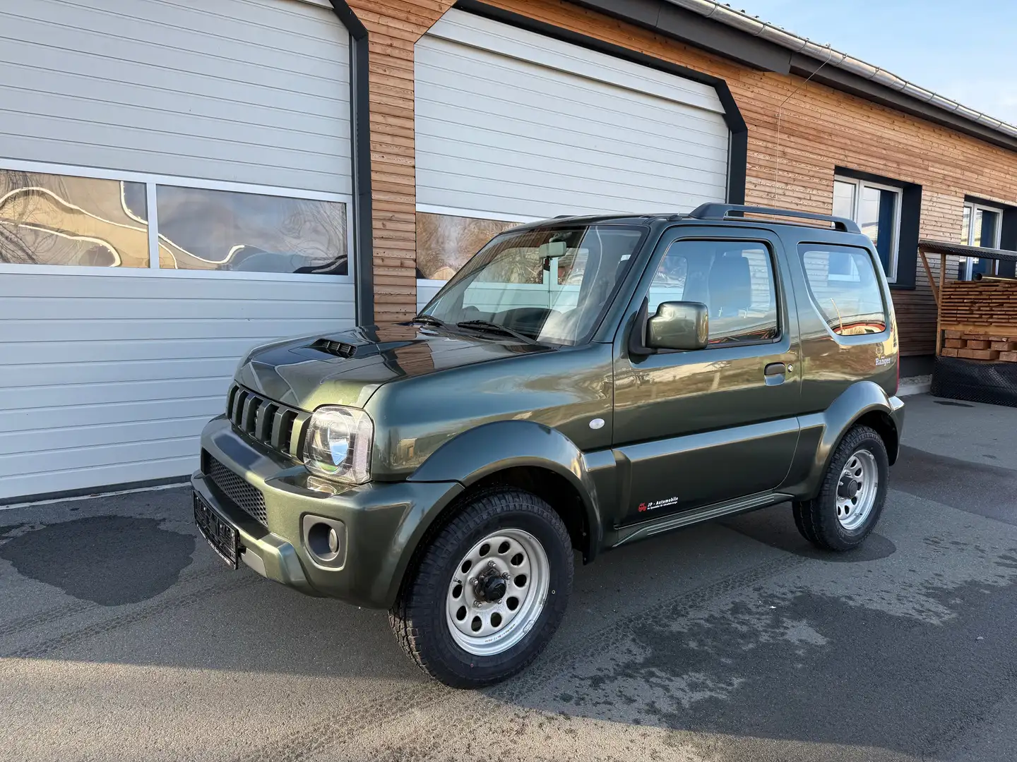 Suzuki Jimny Jimny Comfort Ranger Klima AHK Top Grün - 2