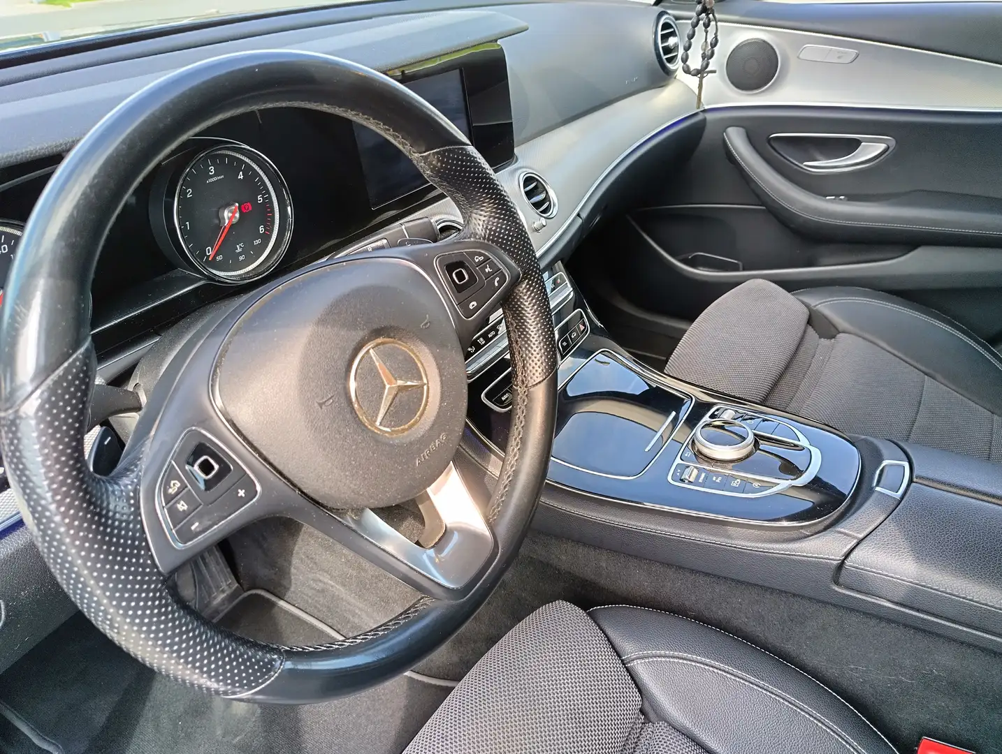 Mercedes-Benz E 200 E 200 d 9G-TRONIC Avantgarde Grau - 2