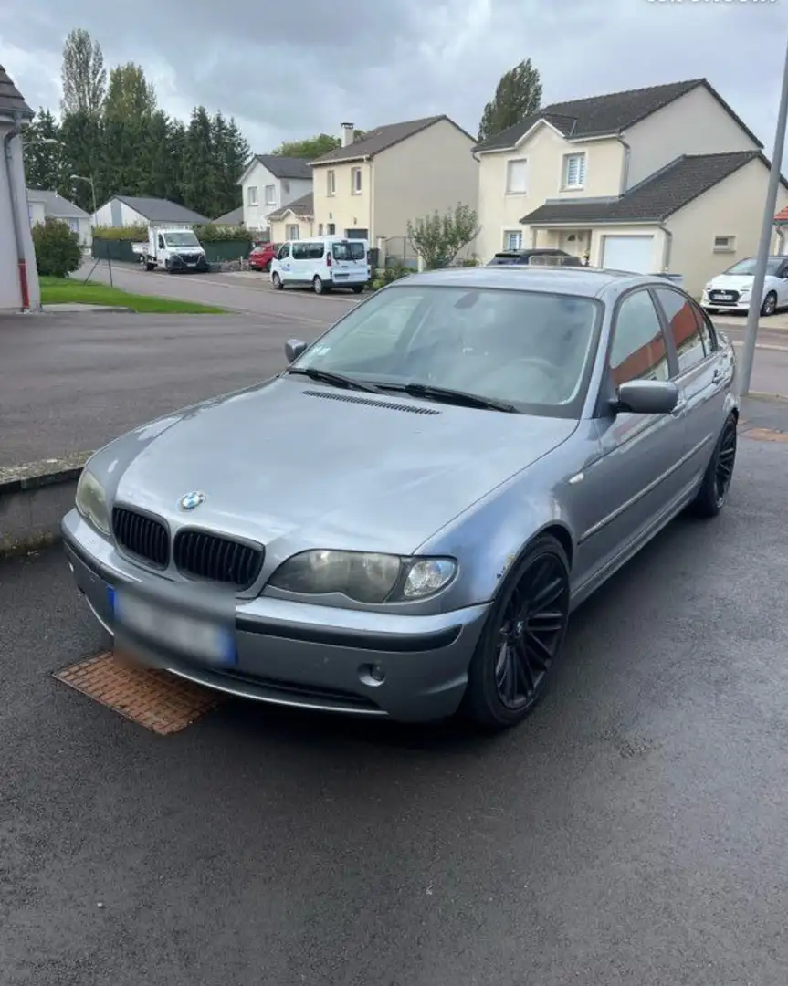 BMW 320 Touring 320d - 1