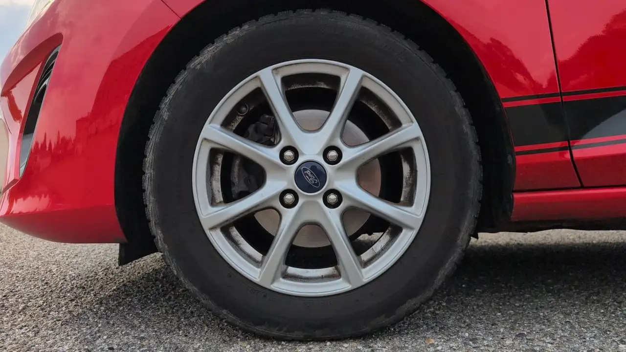 Ford Fiesta 5 portes — photo 18