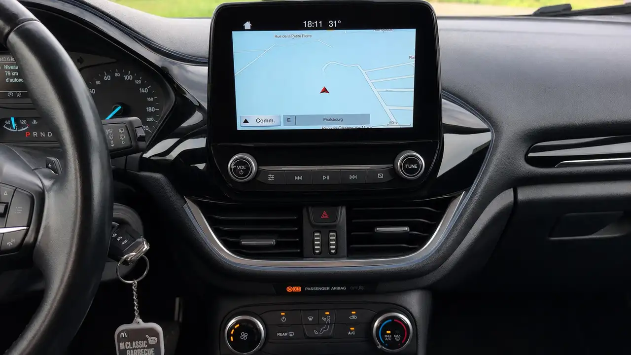 Ford Fiesta 5 portes — photo 24