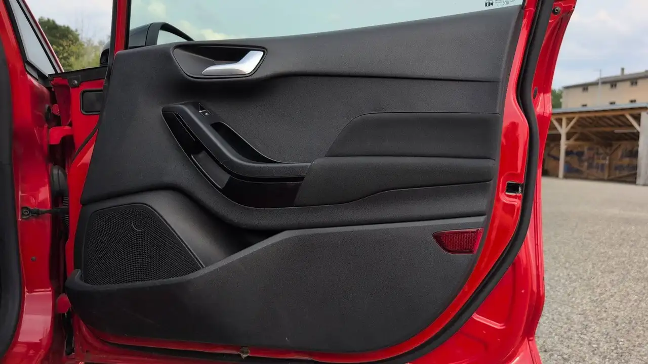 Ford Fiesta 5 portes — photo 23