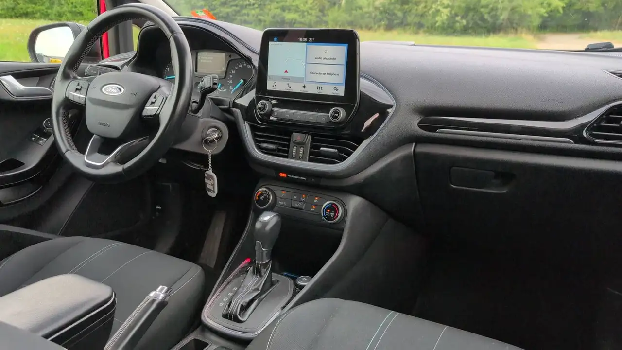 Ford Fiesta 5 portes — photo 10