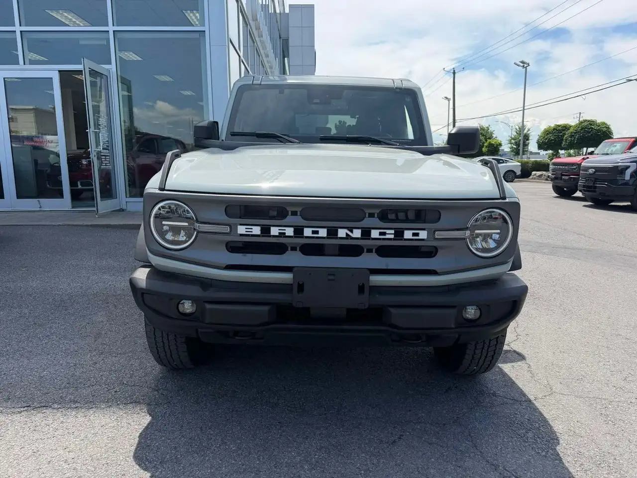 Ford Bronco photo Ford Bronco