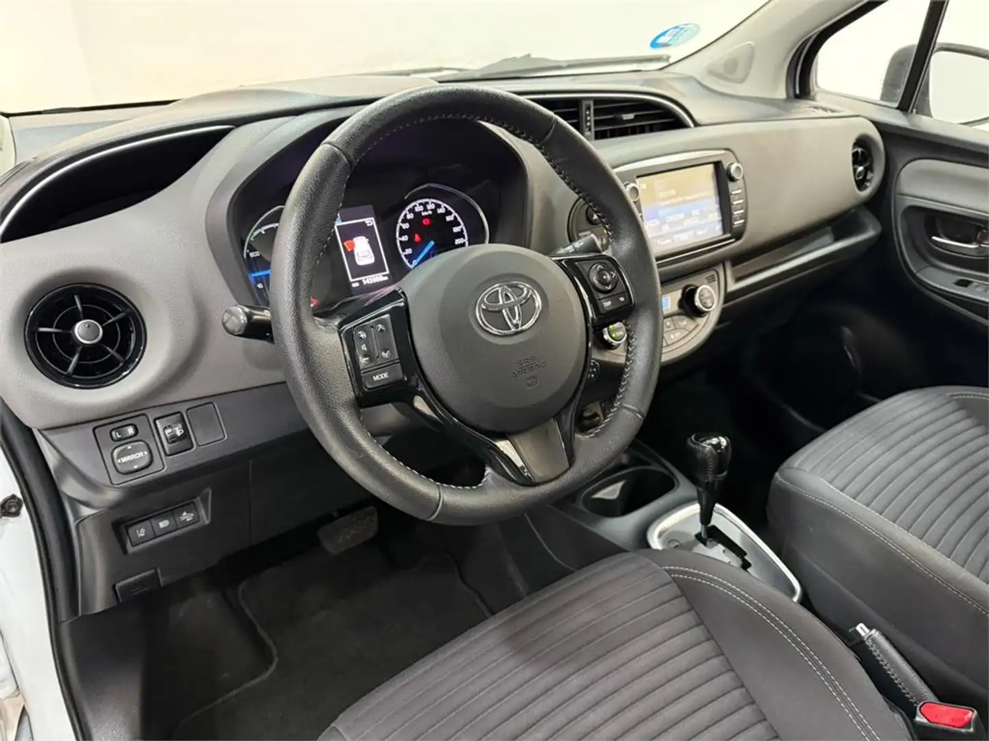 Toyota Yaris 100H 1.5 Active - 2
