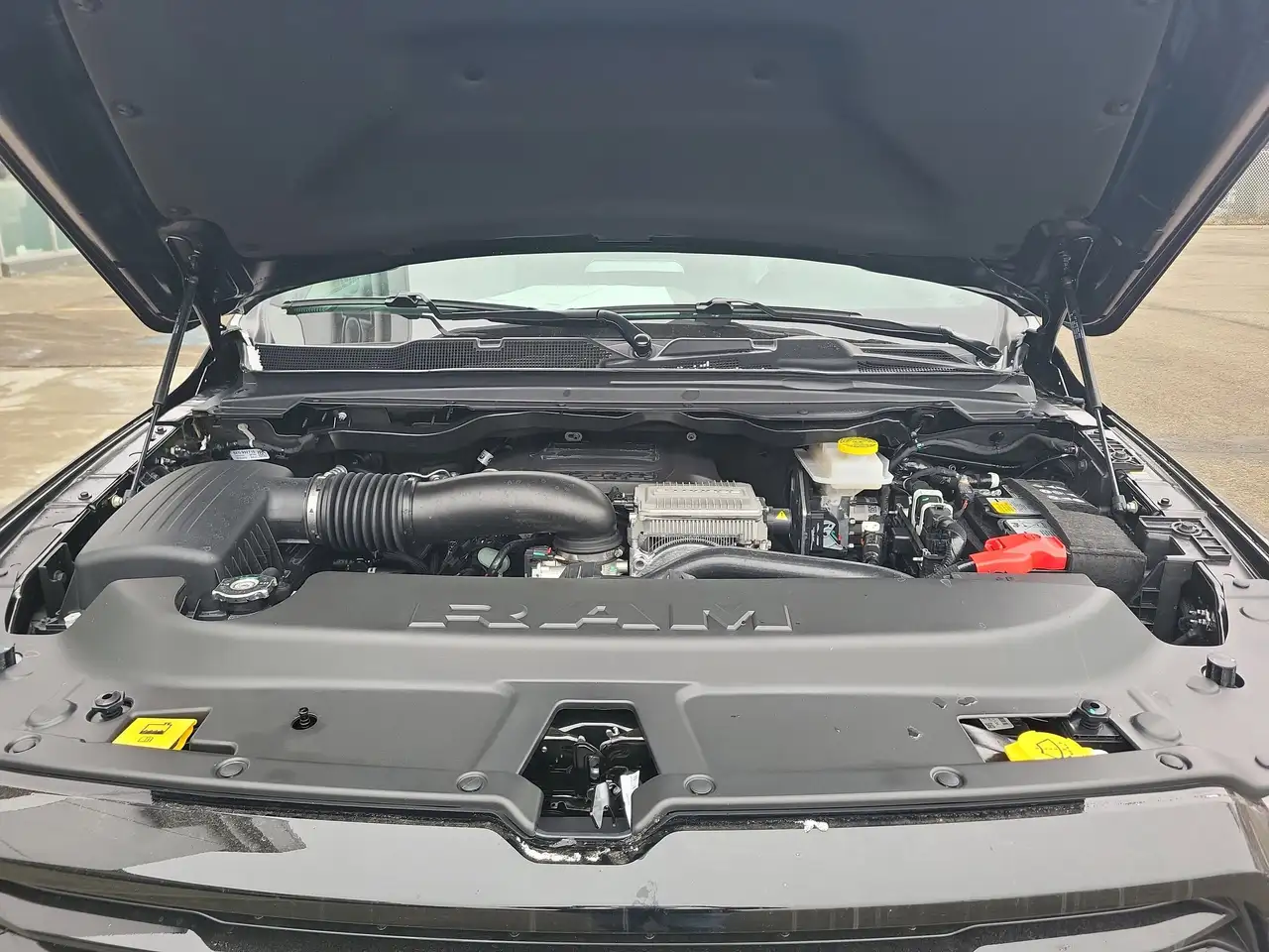 RAM 1500 снимка RAM 1500