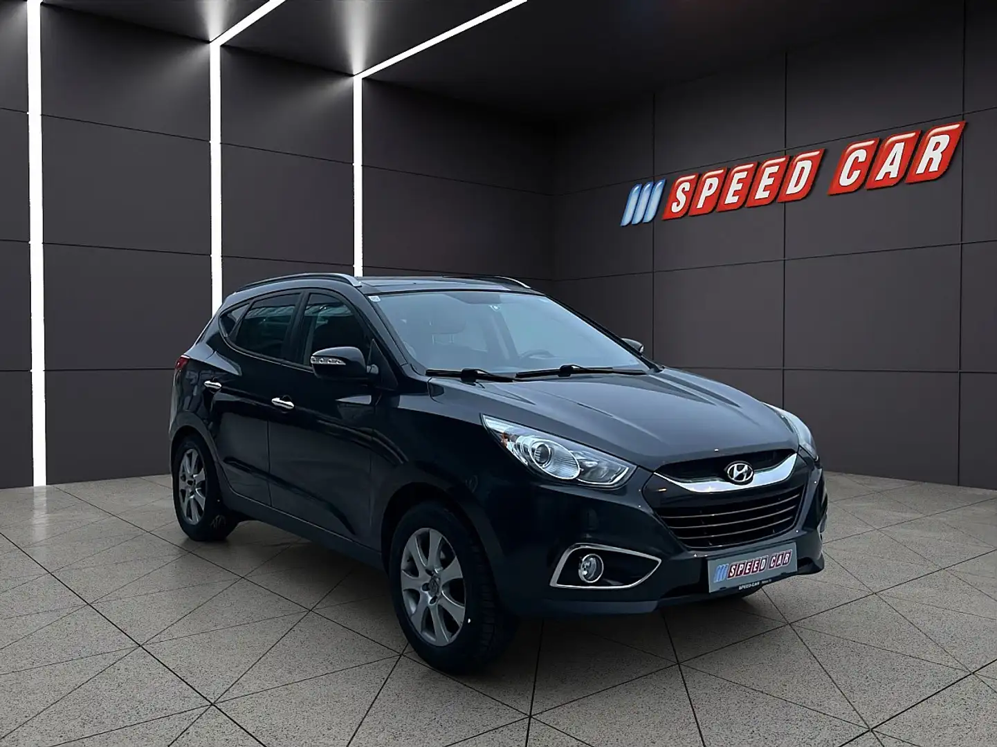 Hyundai iX35 2,0 CRDi Style 4WD Aut. Schwarz - 2