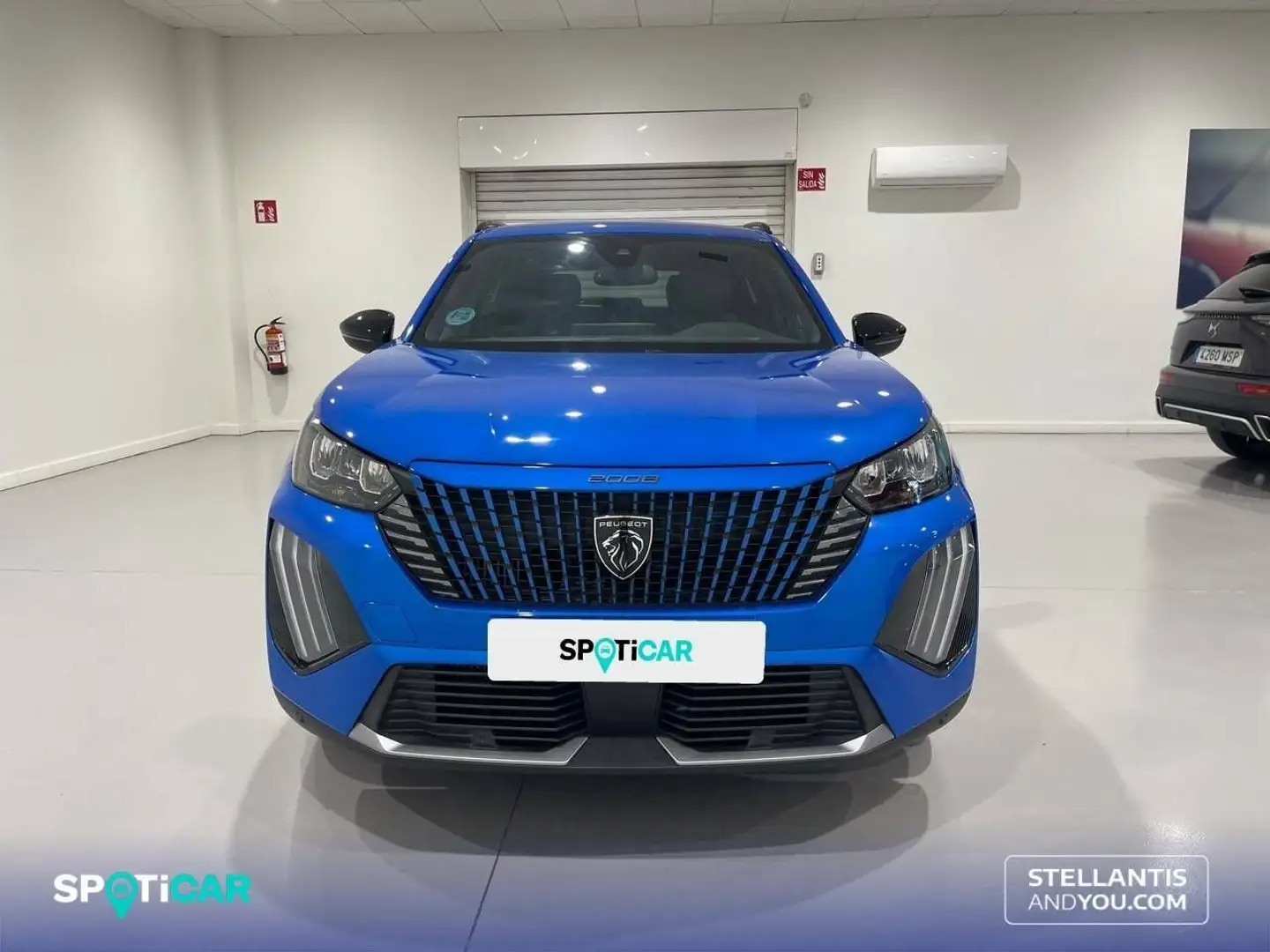 Peugeot 2008 1.2 PureTech S&S Allure EAT8 130 Blauw - 2