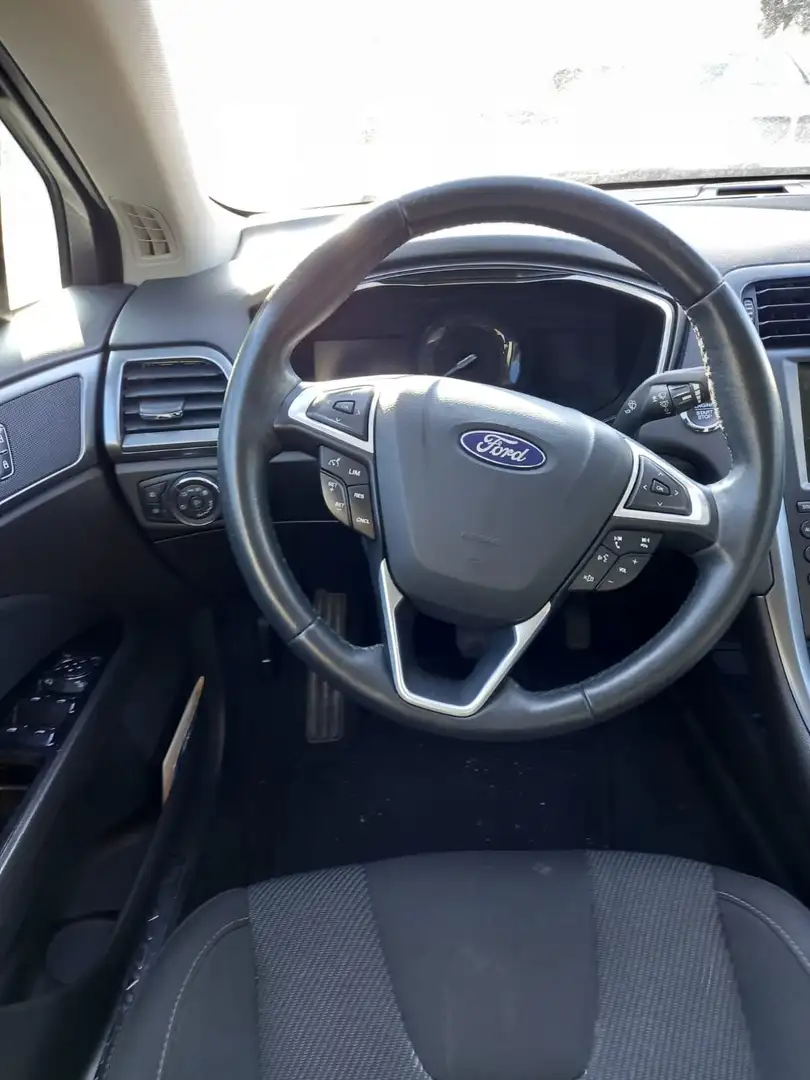 Ford Mondeo 2.0 EcoBoost Titanium Grijs - 1