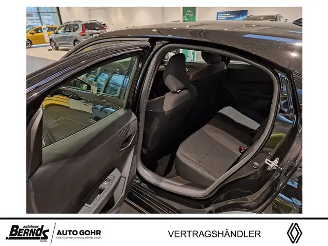 Renault Clio view 9