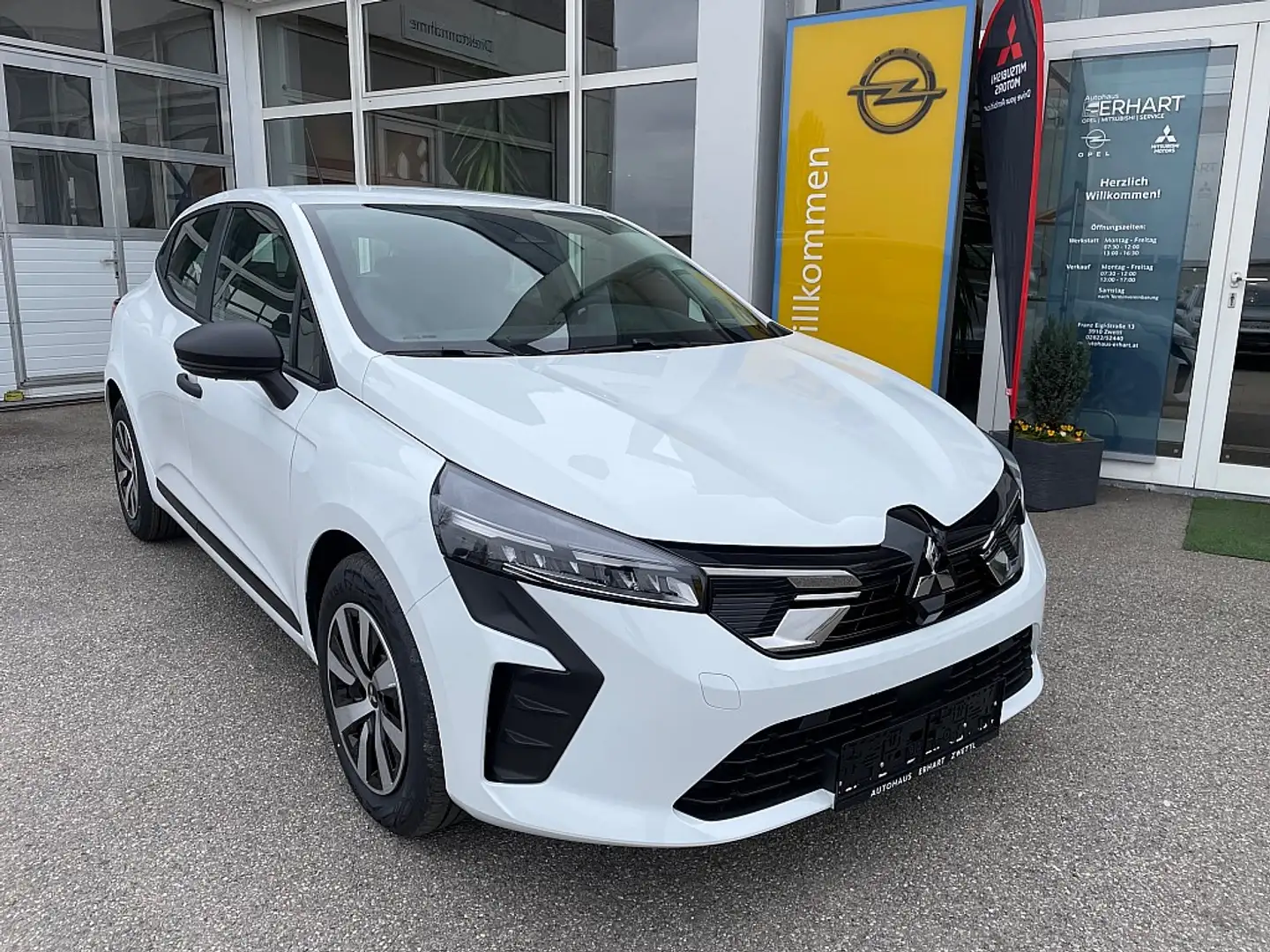 Mitsubishi Colt 1,0 MPI Inform Weiß - 2