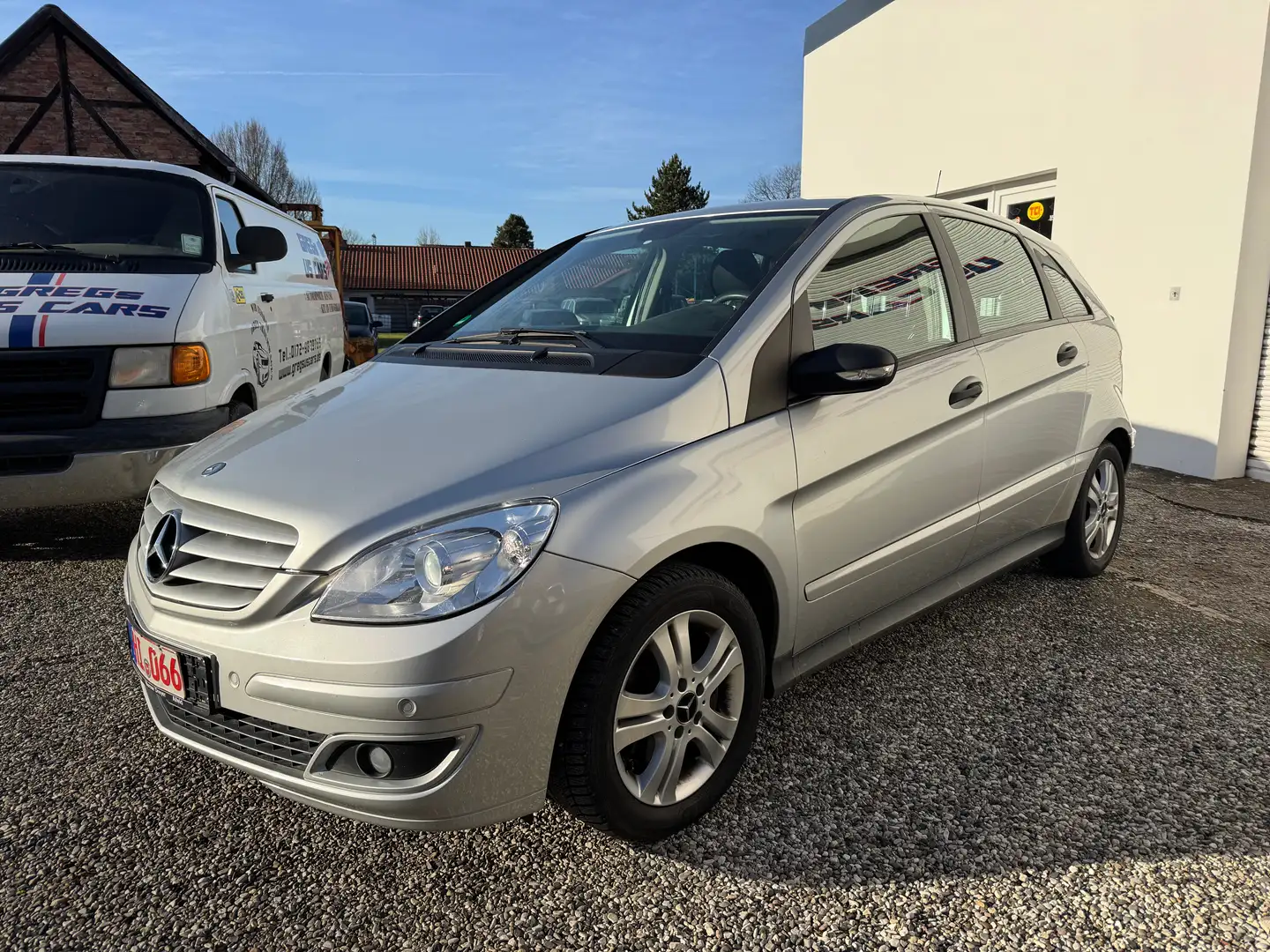Mercedes-Benz B 180 Automatik Tüv 11/27 Silber - 1