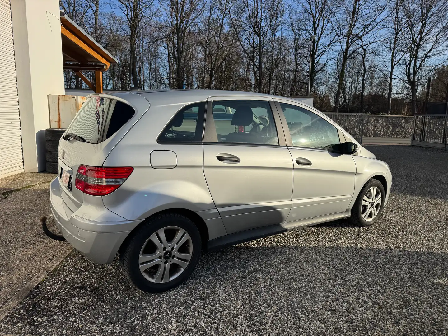 Mercedes-Benz B 180 Automatik Tüv 11/27 Silber - 2