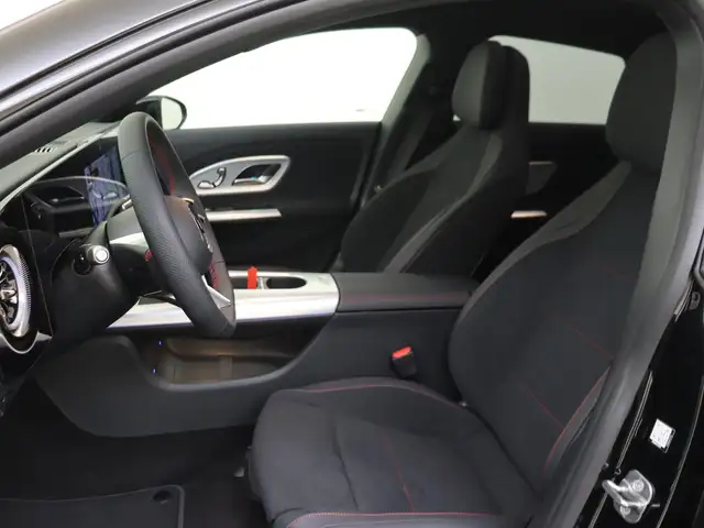 Mercedes-Benz Cla view 11