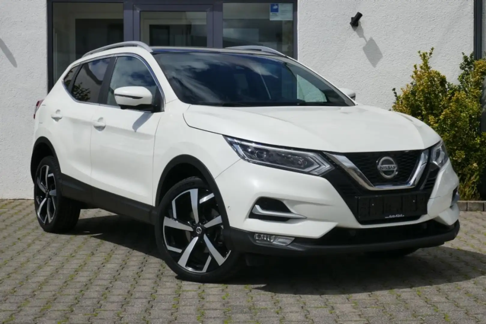 Nissan Qashqai 1.3 DIG-T DCT TEKNA+ Panodach/Navi/360° Alb - 1