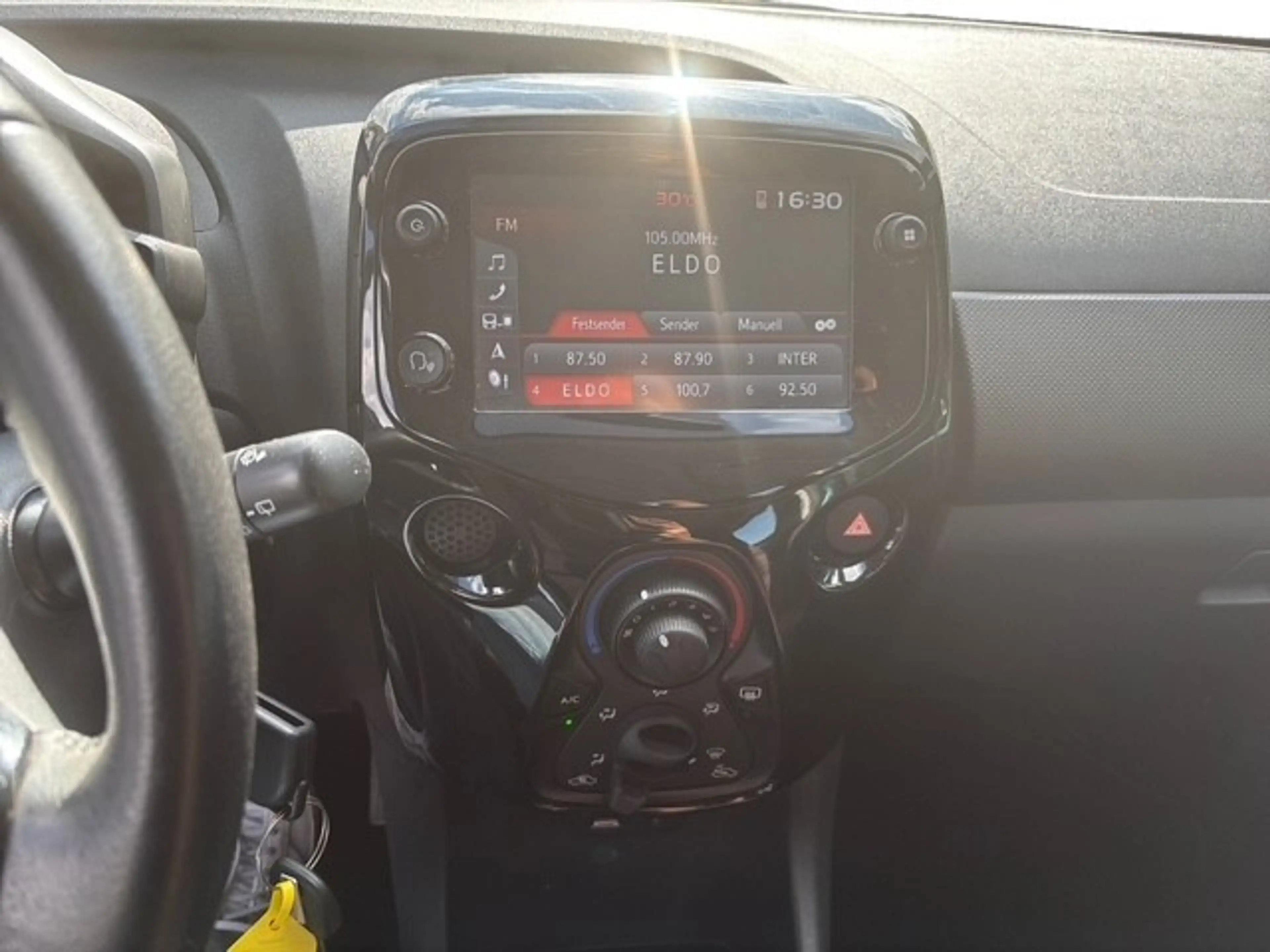 Citroen C1 1.0i Vti Shine — photo 10