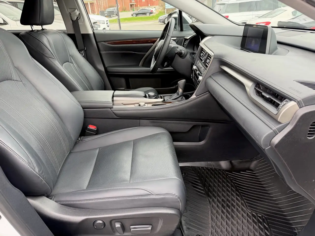 Lexus RX снимка Lexus RX
