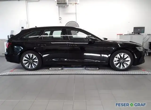 Audi A6 view 5