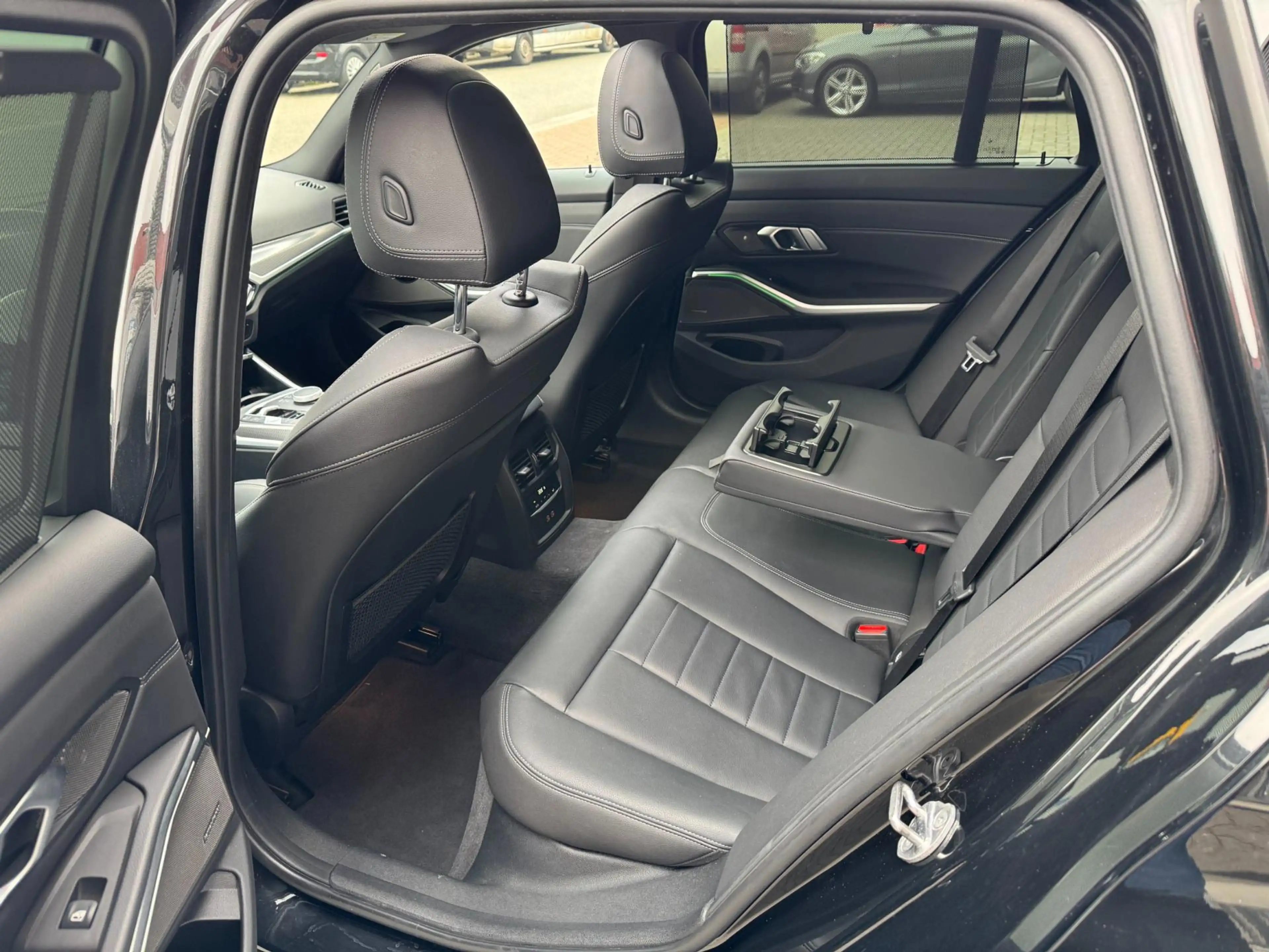BMW 340 M340i LCI xDrive ACC Pano Leder Camera Trekhaak H/ — photo 23
