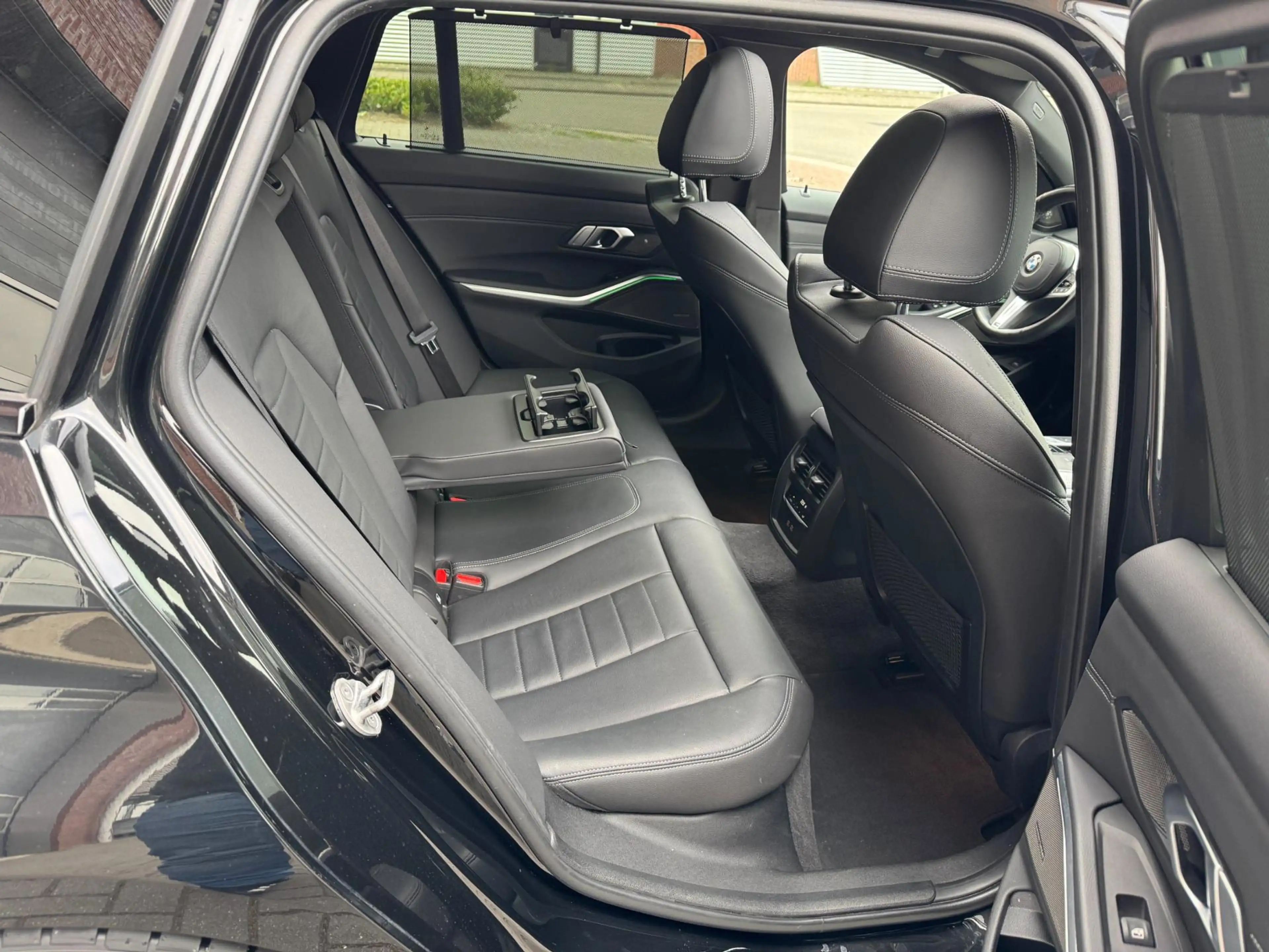 BMW 340 M340i LCI xDrive ACC Pano Leder Camera Trekhaak H/ — photo 26