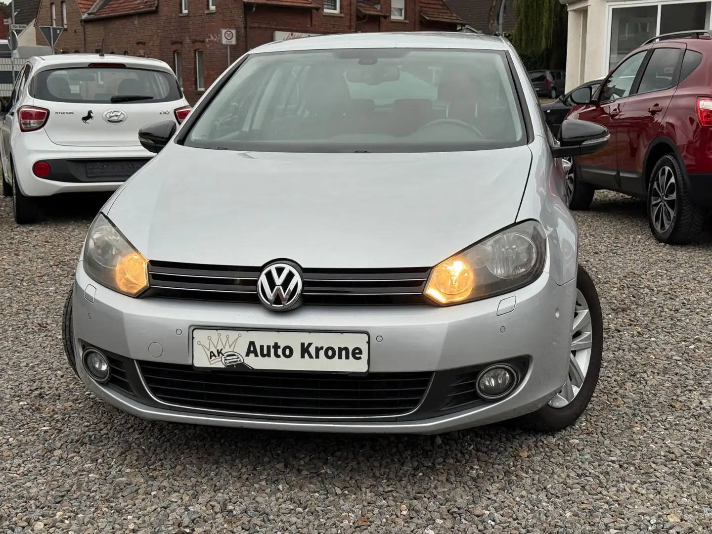 Volkswagen Golf VI Style 1.6 TDI Lim. Navi SHZ Alcantara Silber - 2