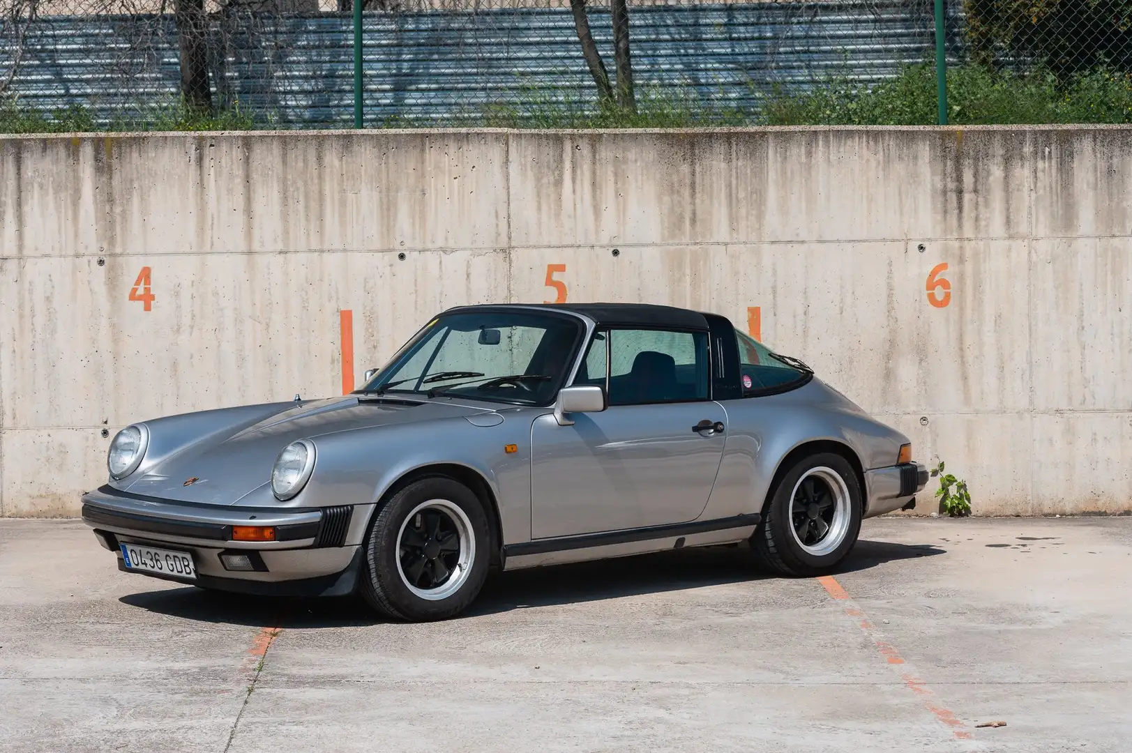 Porsche 911 SC Targa Gris - 2