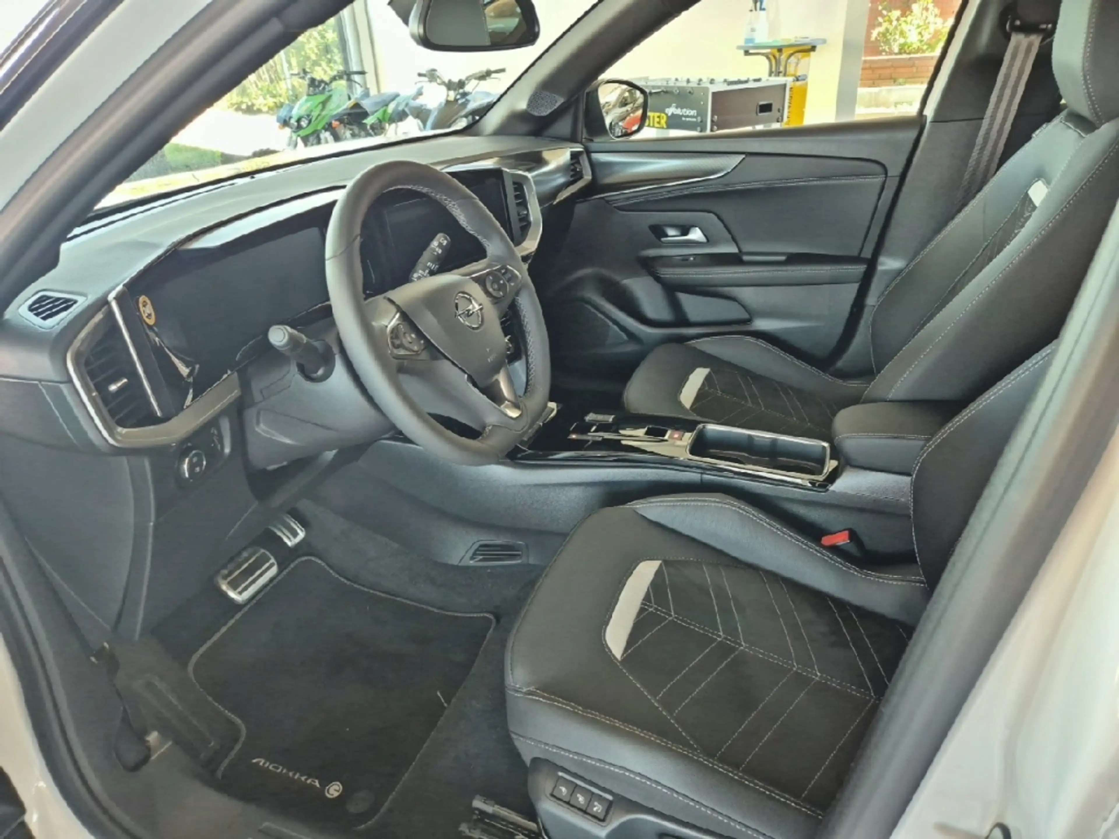 Opel Mokka-E Ultimate Long Range 11kw Shz Navi Kamera — photo 13