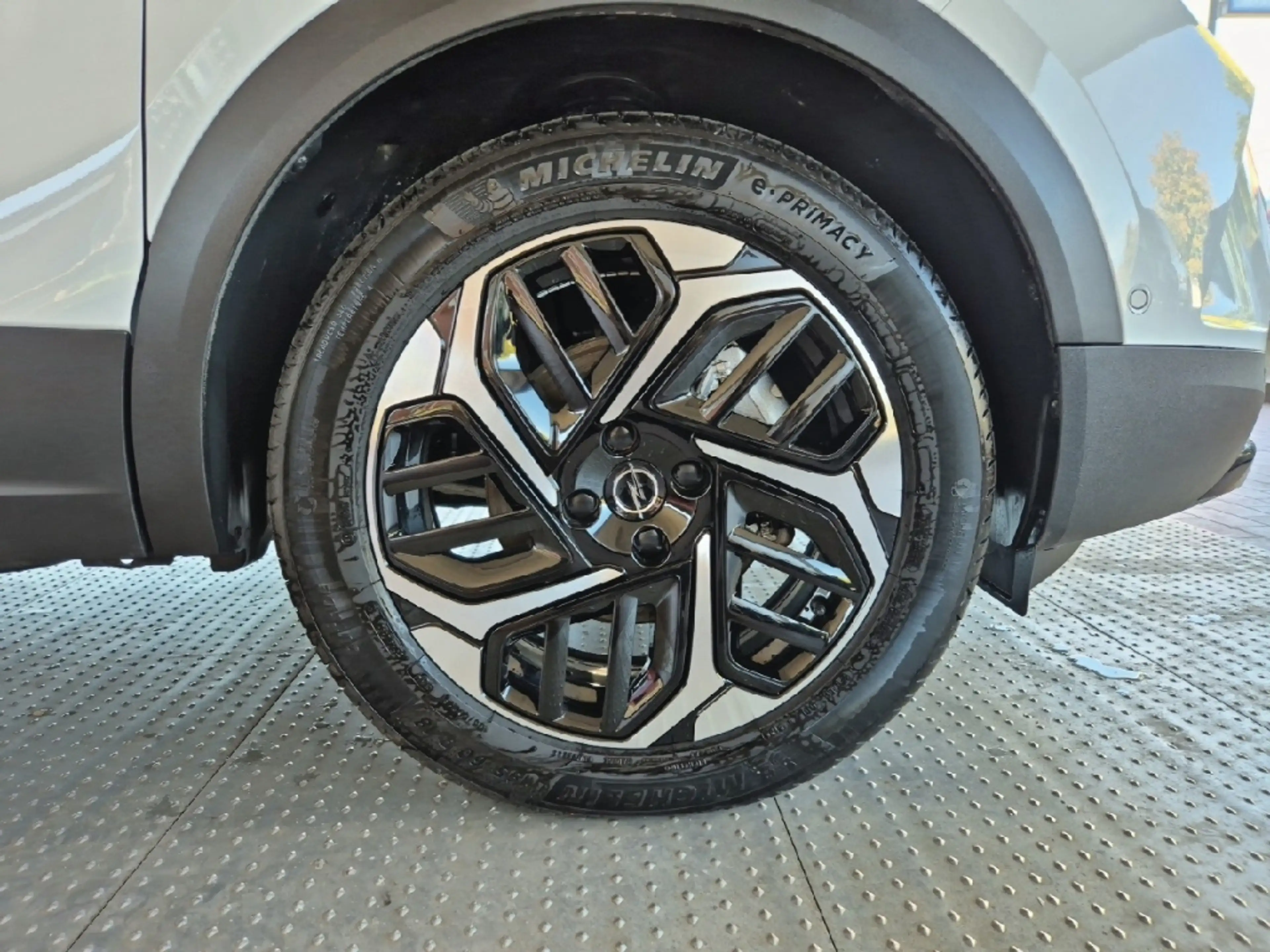 Opel Mokka-E Ultimate Long Range 11kw Shz Navi Kamera — photo 11