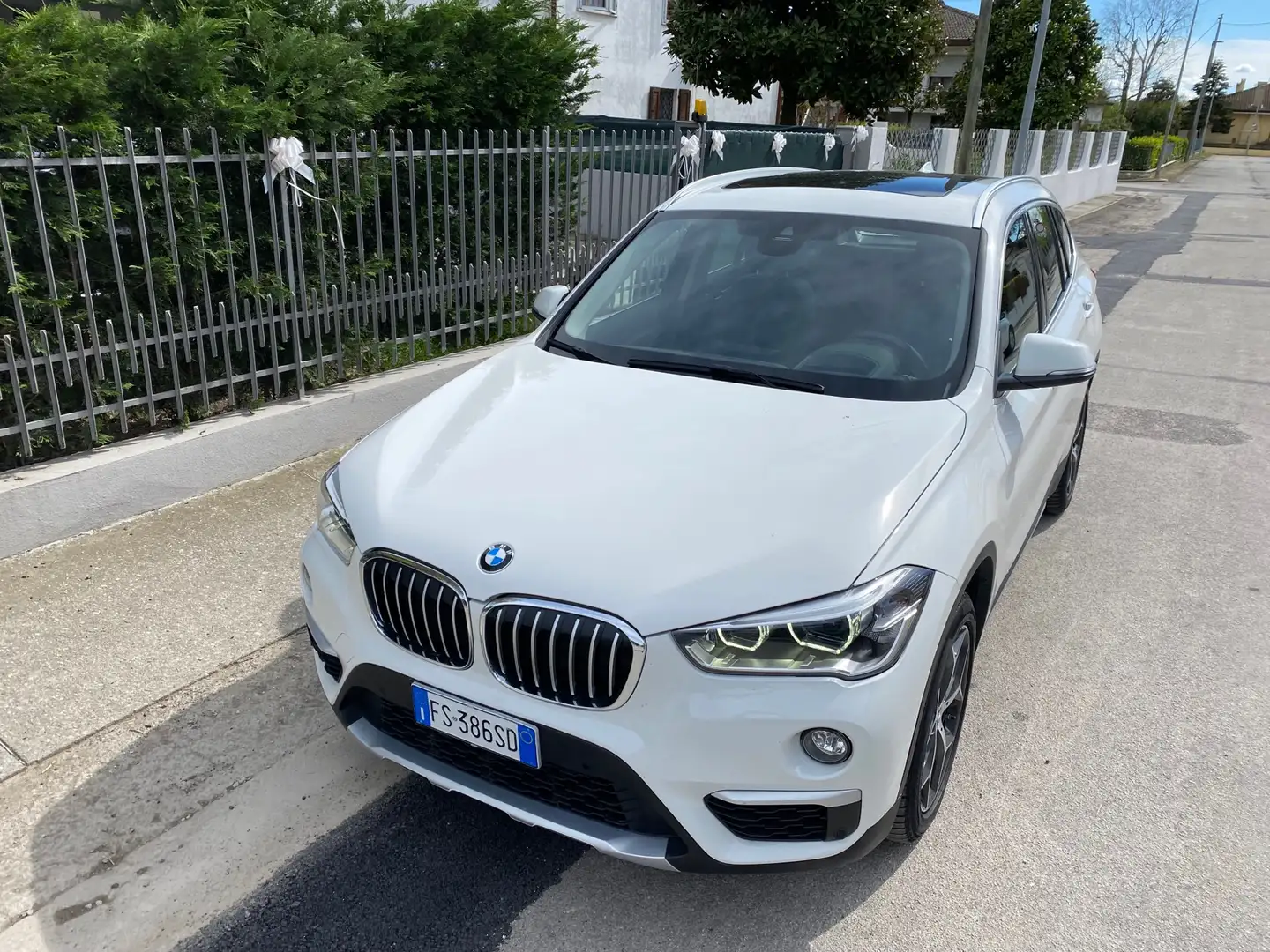 BMW X1 xdrive20d xLine auto Weiß - 2
