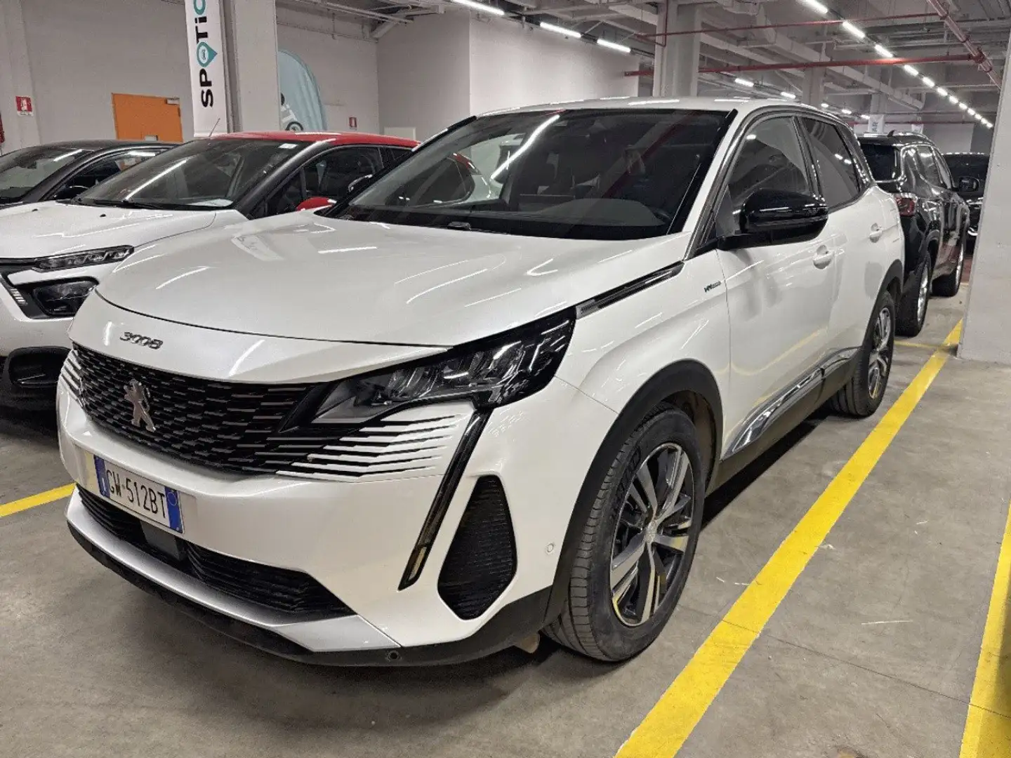 Peugeot 3008 Hybrid 225 e-EAT8 Allure Pack Weiß - 2