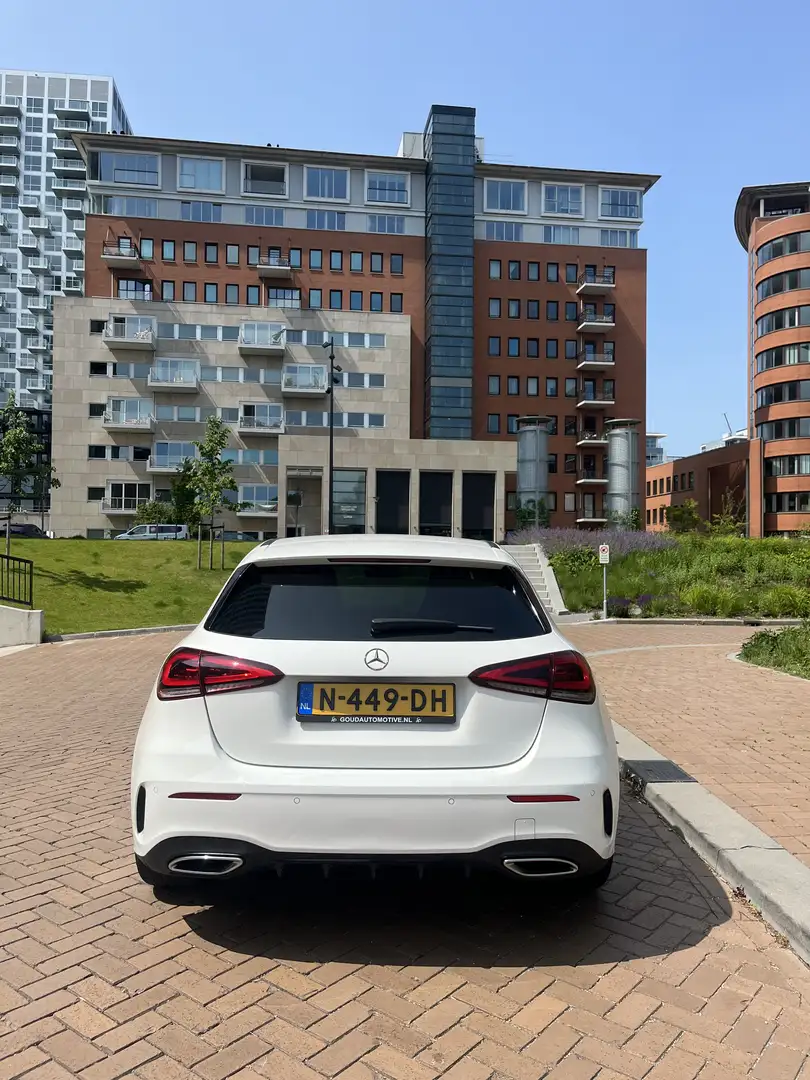 Mercedes-Benz C 180 Premium Plus TWEEDE EIGENAAR Белый - 1