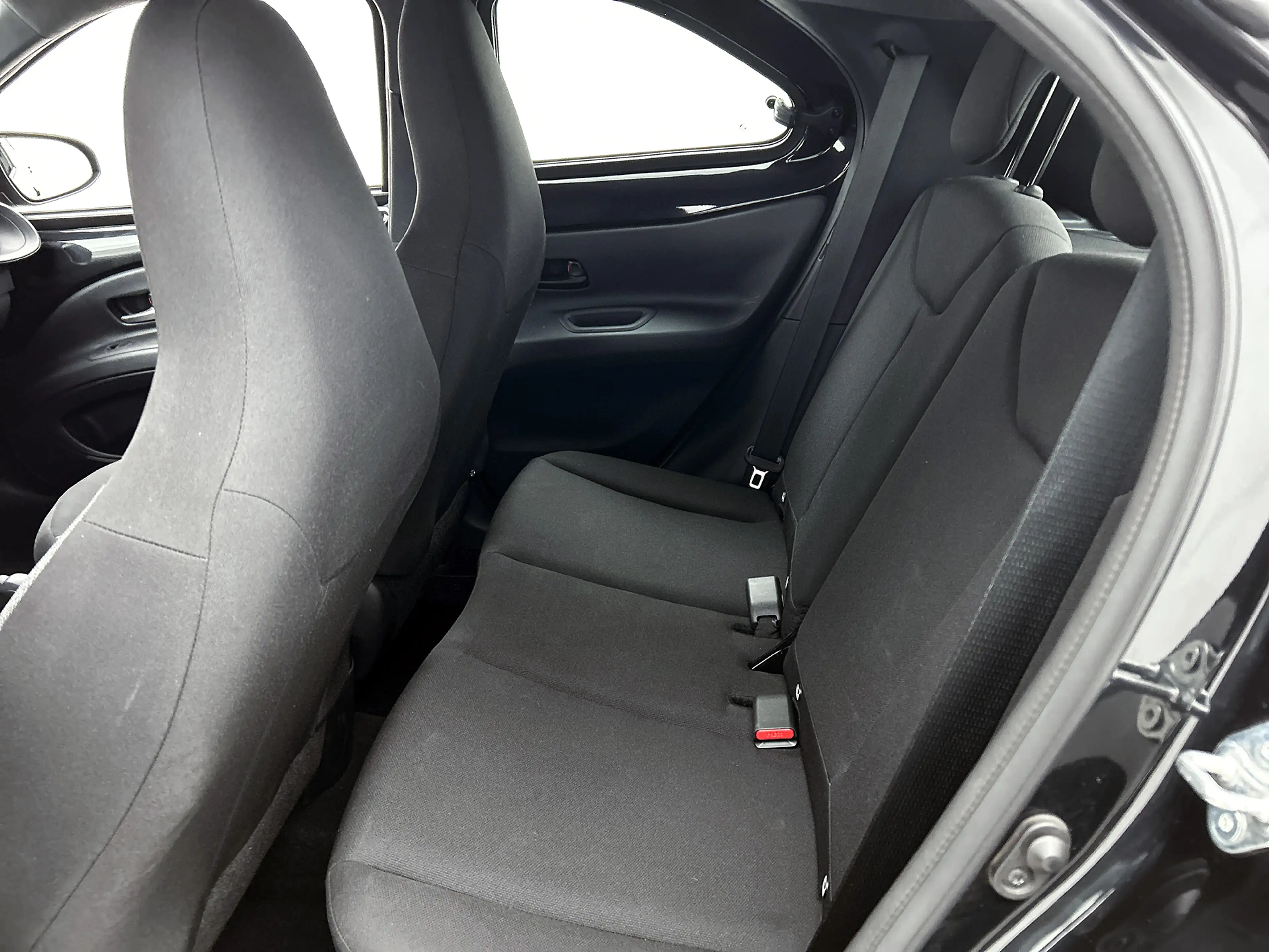 Toyota Aygo X 1.0 VVT-i MT Play | BTW voertuig | Apple CarPlay/A — photo 16