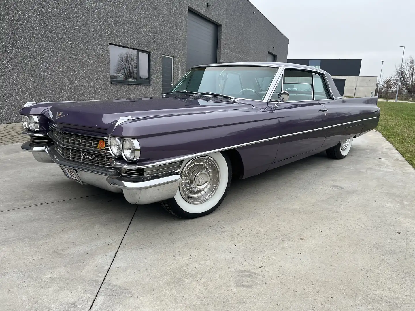 Cadillac Deville - 1