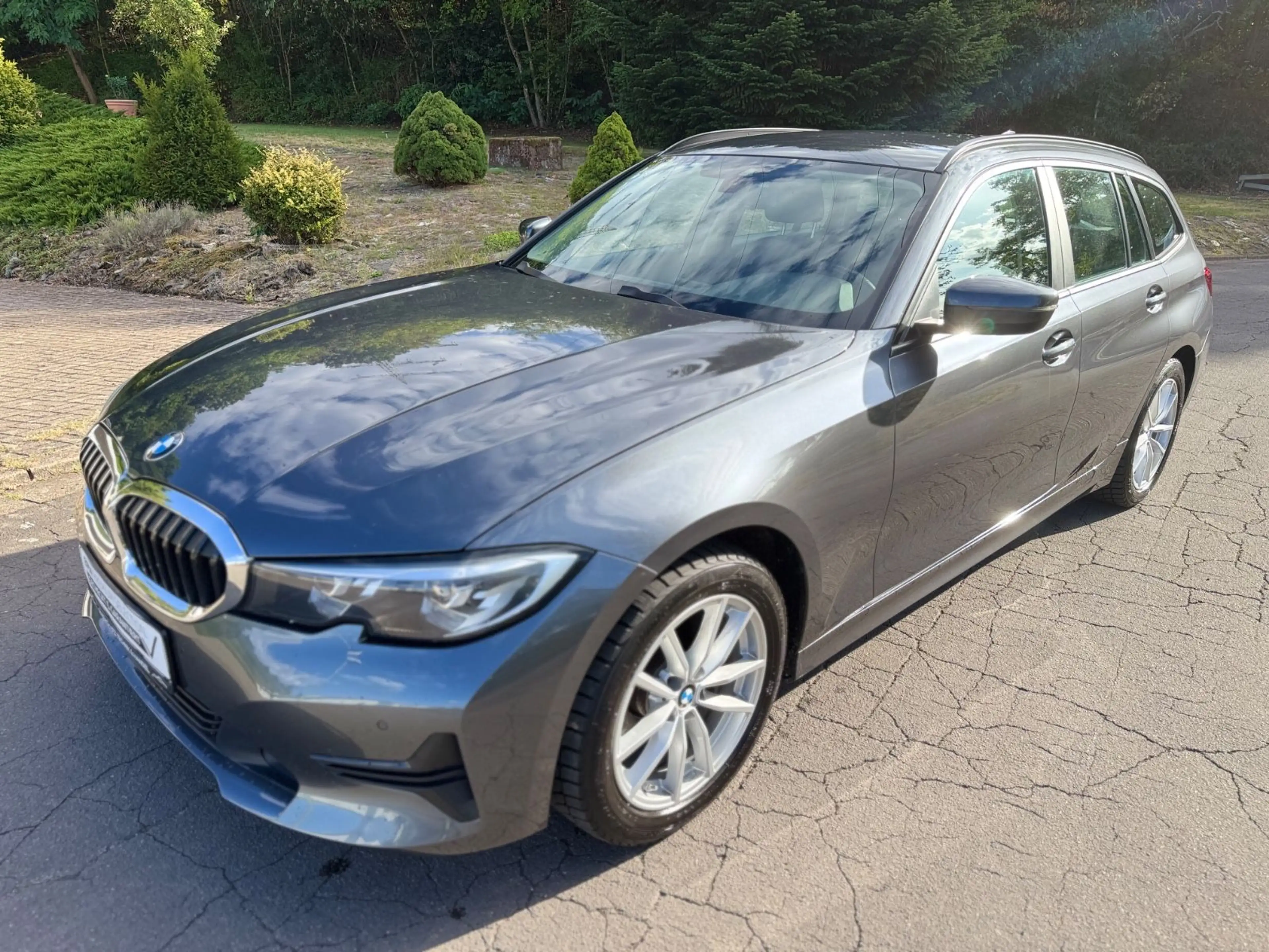 BMW 318 3 Touring 318 d Advantage — photo 2