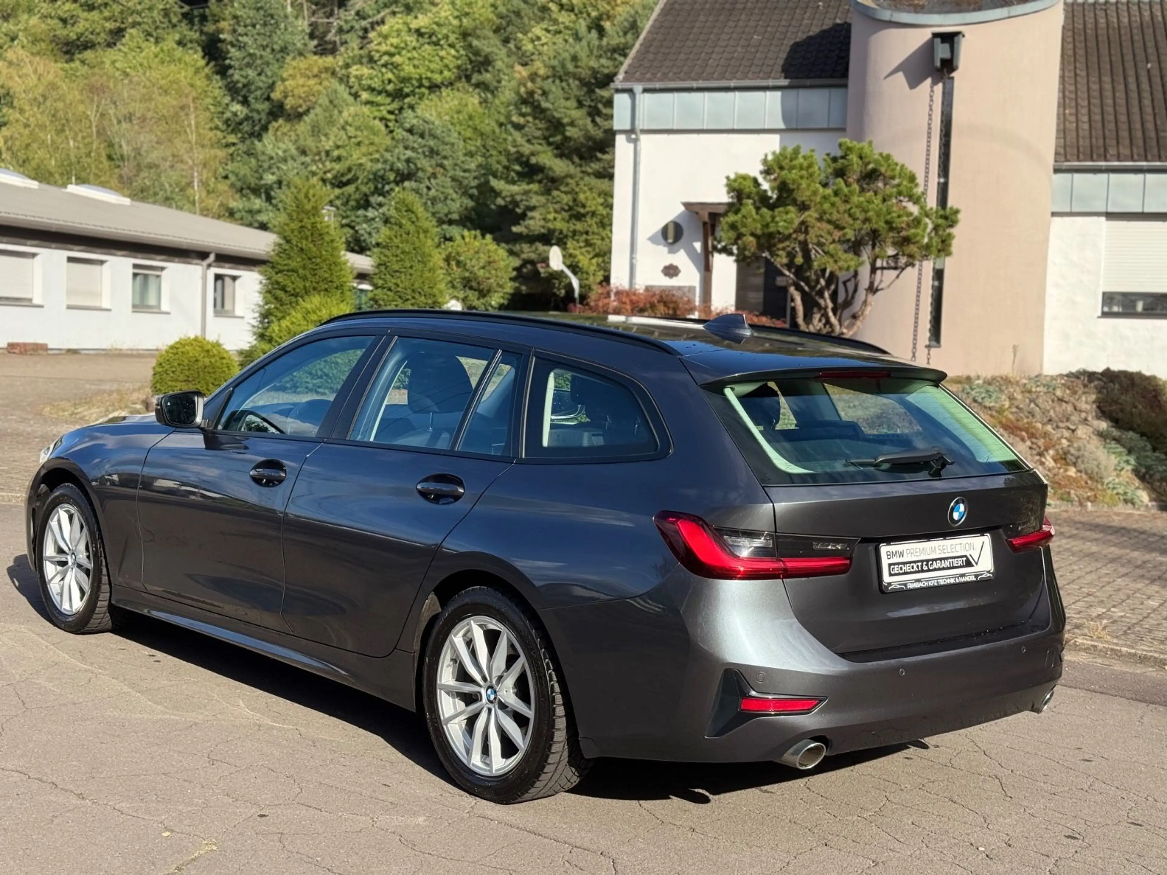 BMW 318 3 Touring 318 d Advantage — photo 4