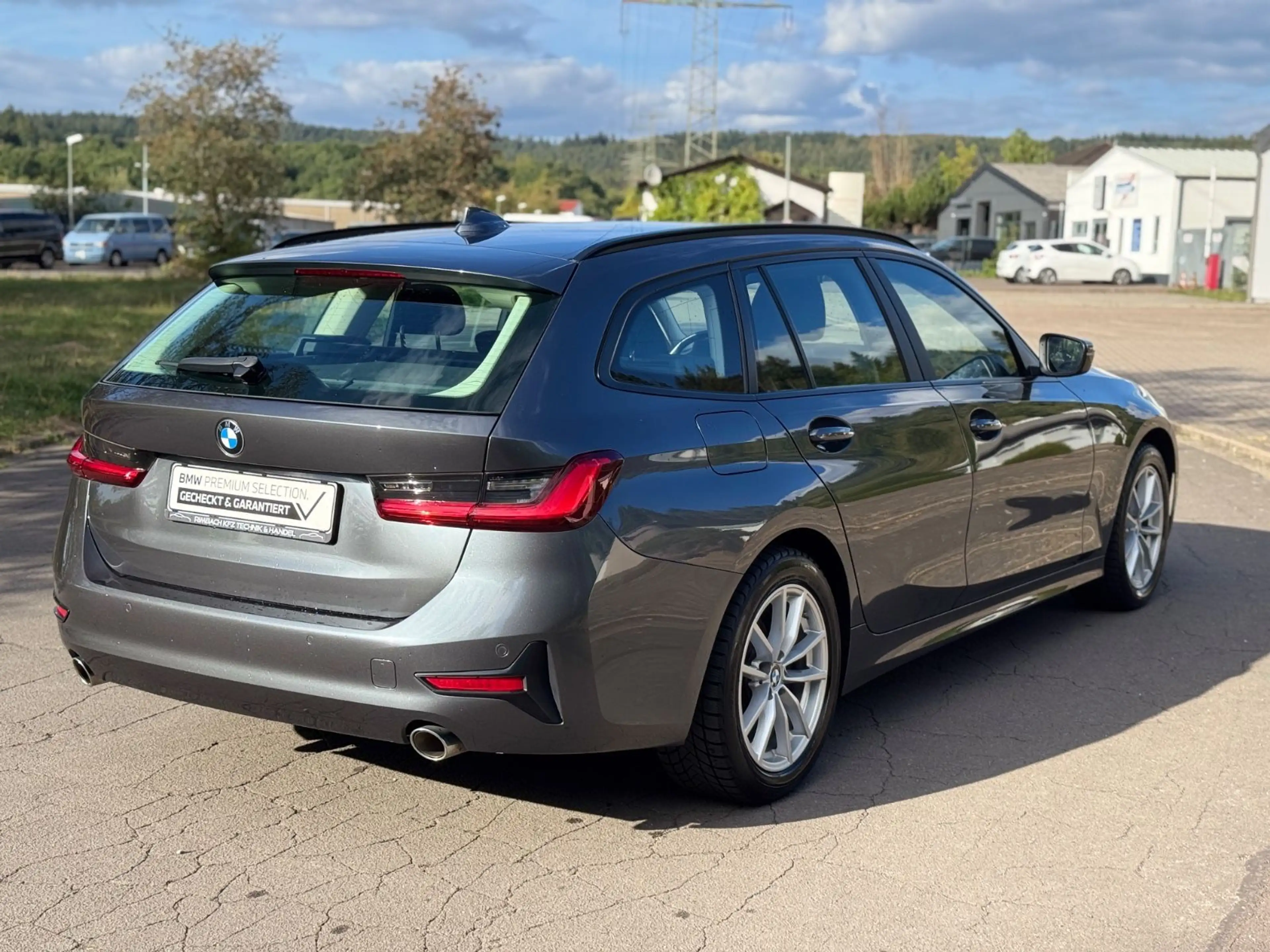 BMW 318 3 Touring 318 d Advantage — photo 3