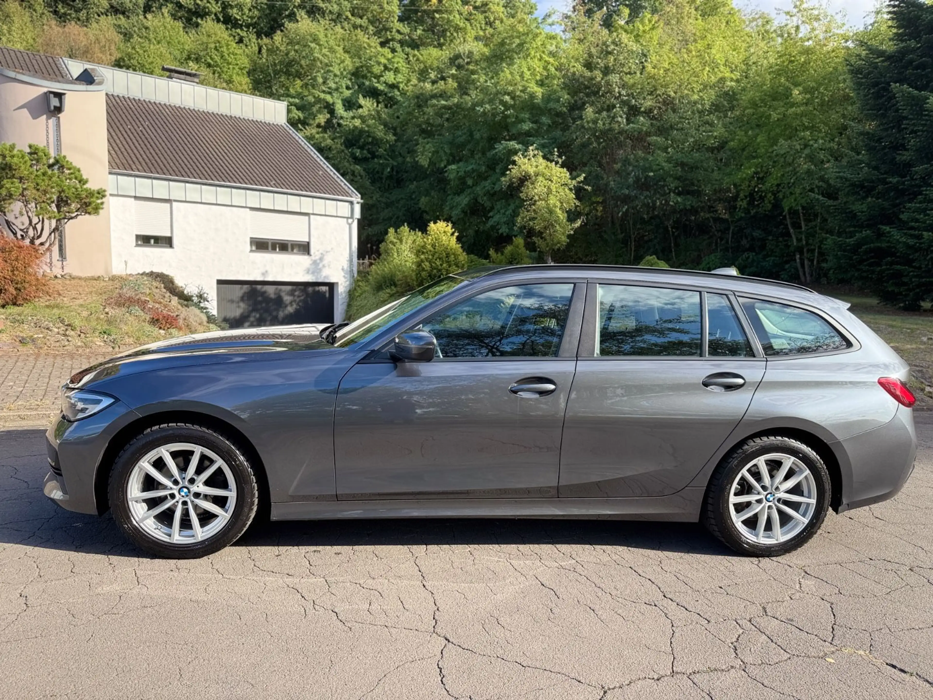 BMW 318 3 Touring 318 d Advantage — photo 7