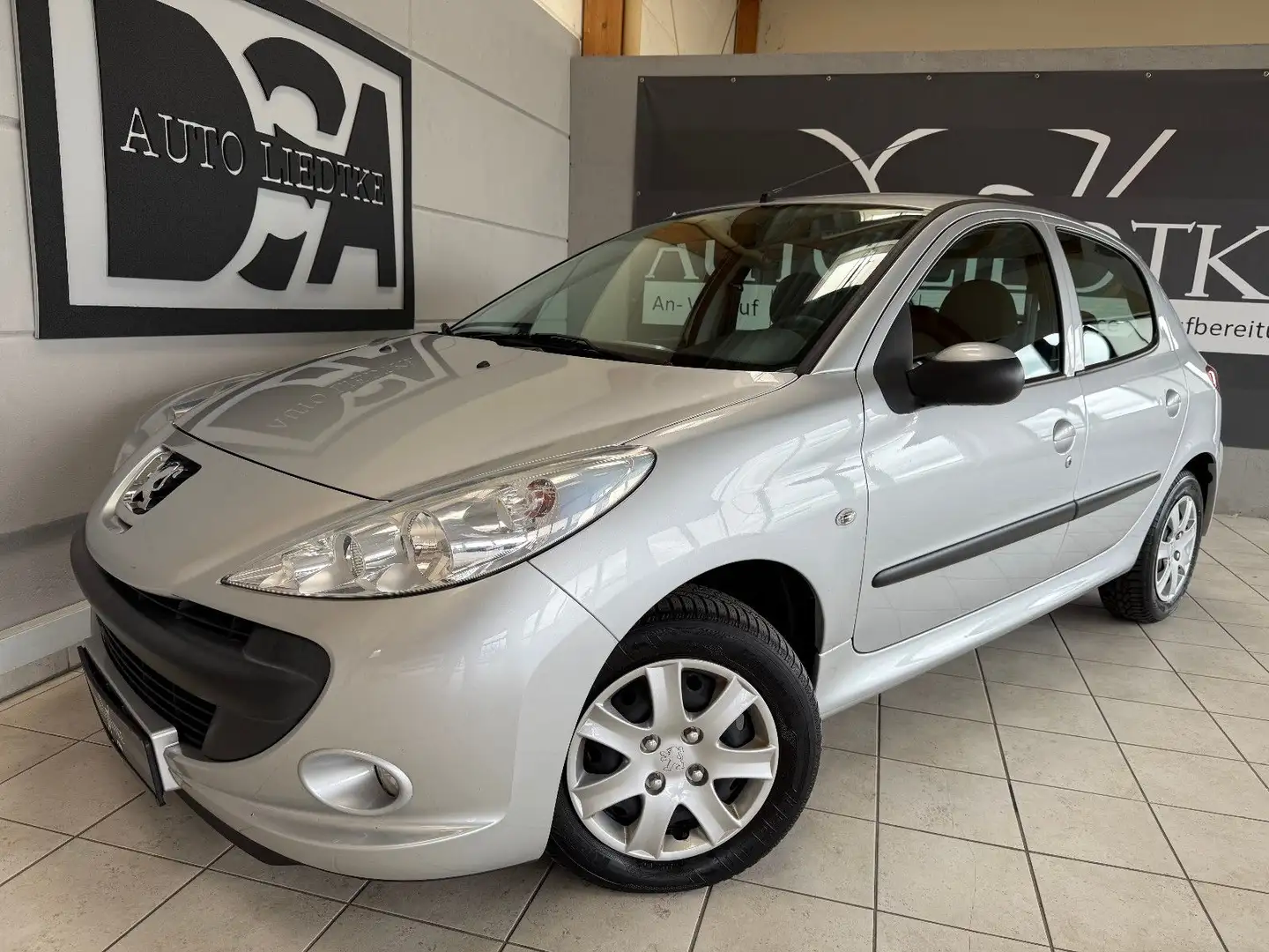 Peugeot 206 + Klimaanlage/Fresprechanlage/TÜV Gris - 1